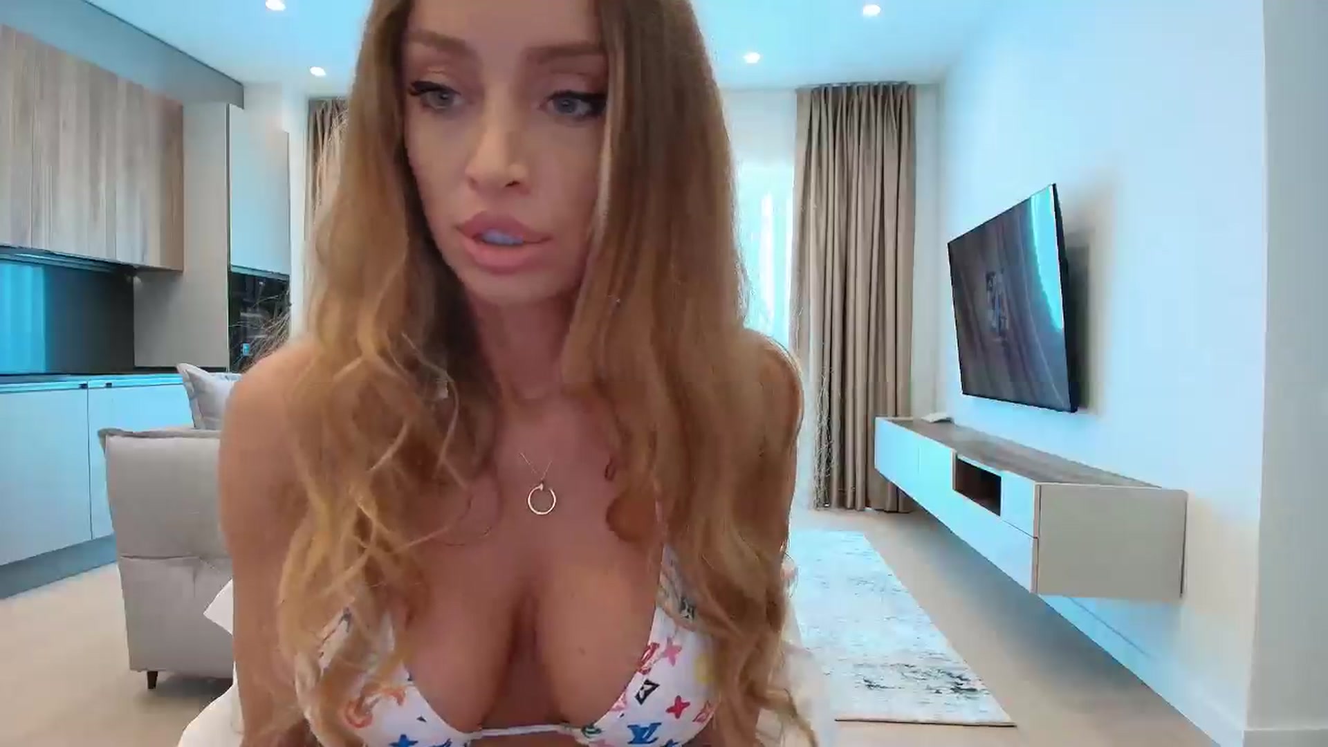 Gallery image thumbnail from Anayys's myfreecams stream on, 07/14/2025, 10:52 image 15 of 20