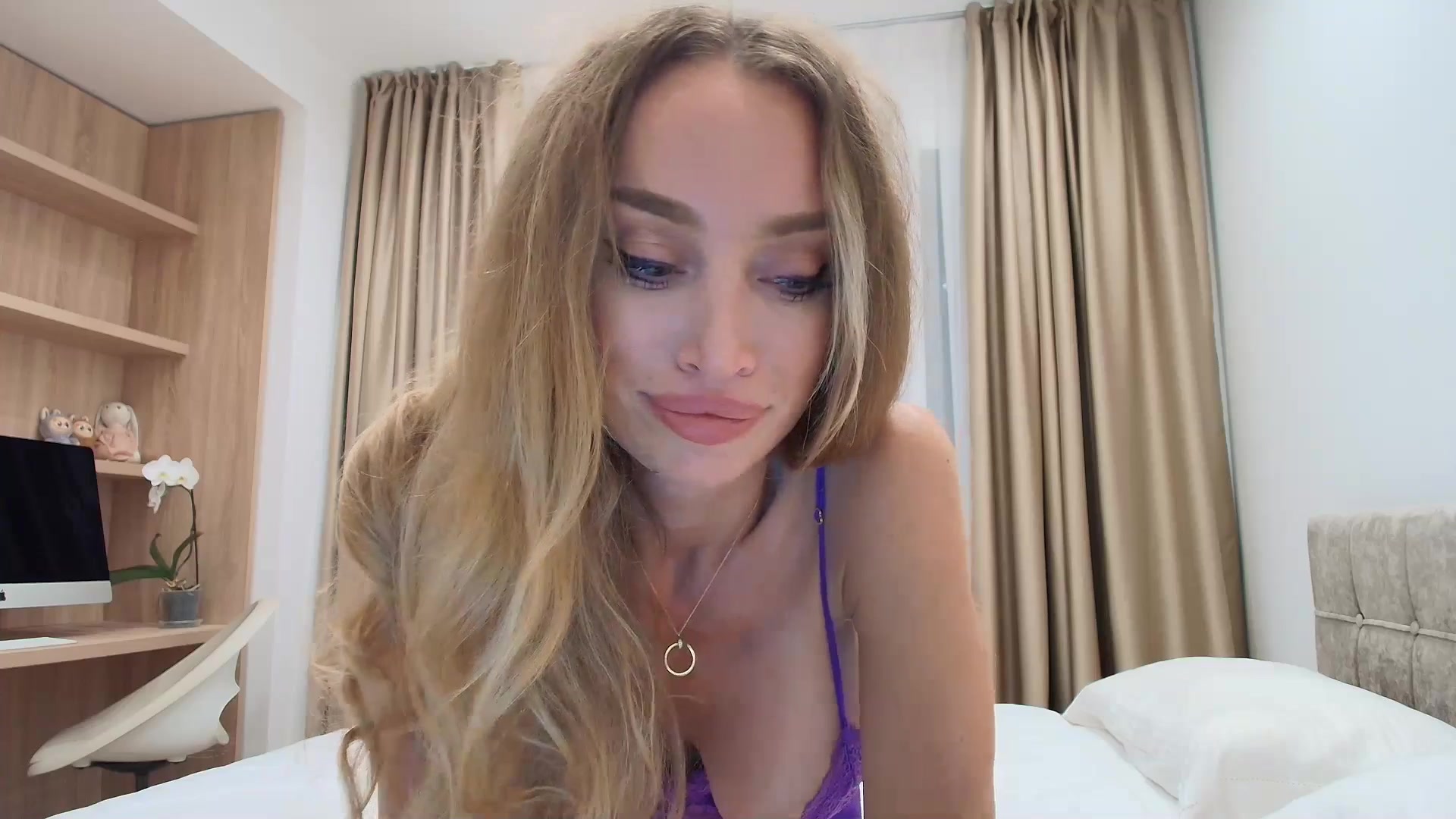 Gallery image thumbnail from Anayys's myfreecams stream on, 07/19/2025, 20:53 image 5 of 20