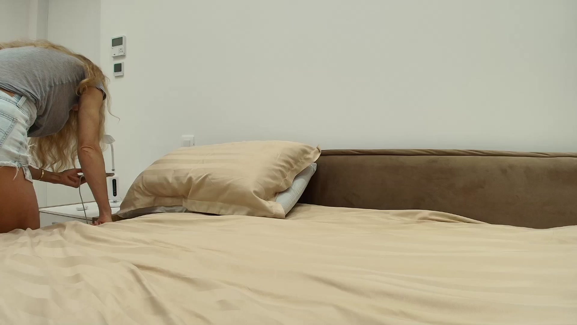 Gallery image thumbnail from Anayys's myfreecams stream on, 07/22/2025, 21:35 image 9 of 20