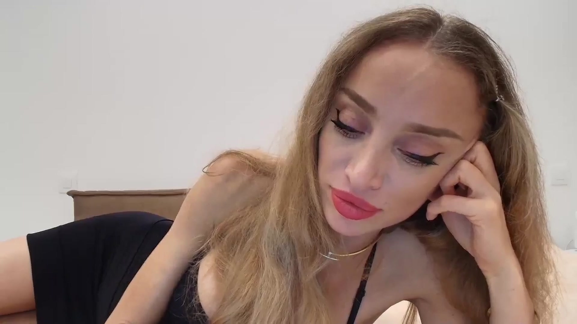 Gallery image thumbnail from Anayys's myfreecams stream on, 07/23/2025, 20:27 image 8 of 20