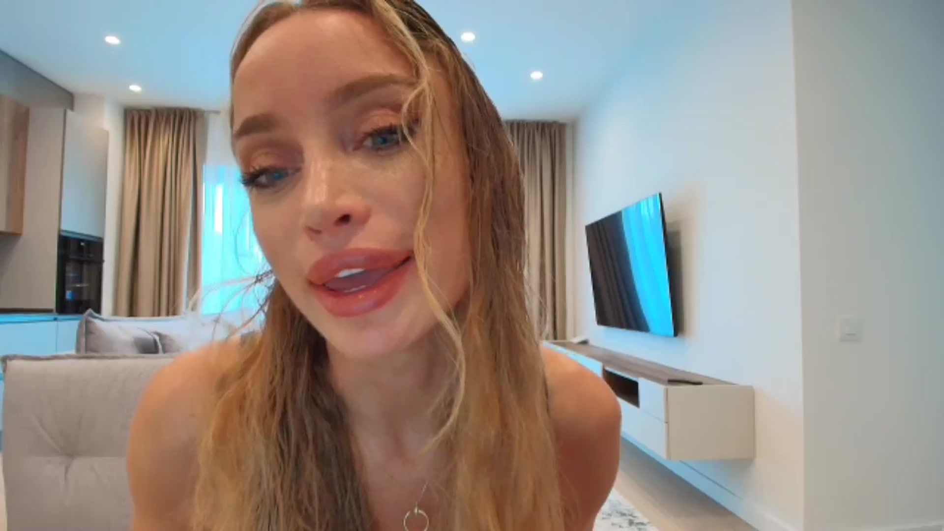 Gallery image thumbnail from Anayys's myfreecams stream on, 07/28/2025, 15:23 image 14 of 20