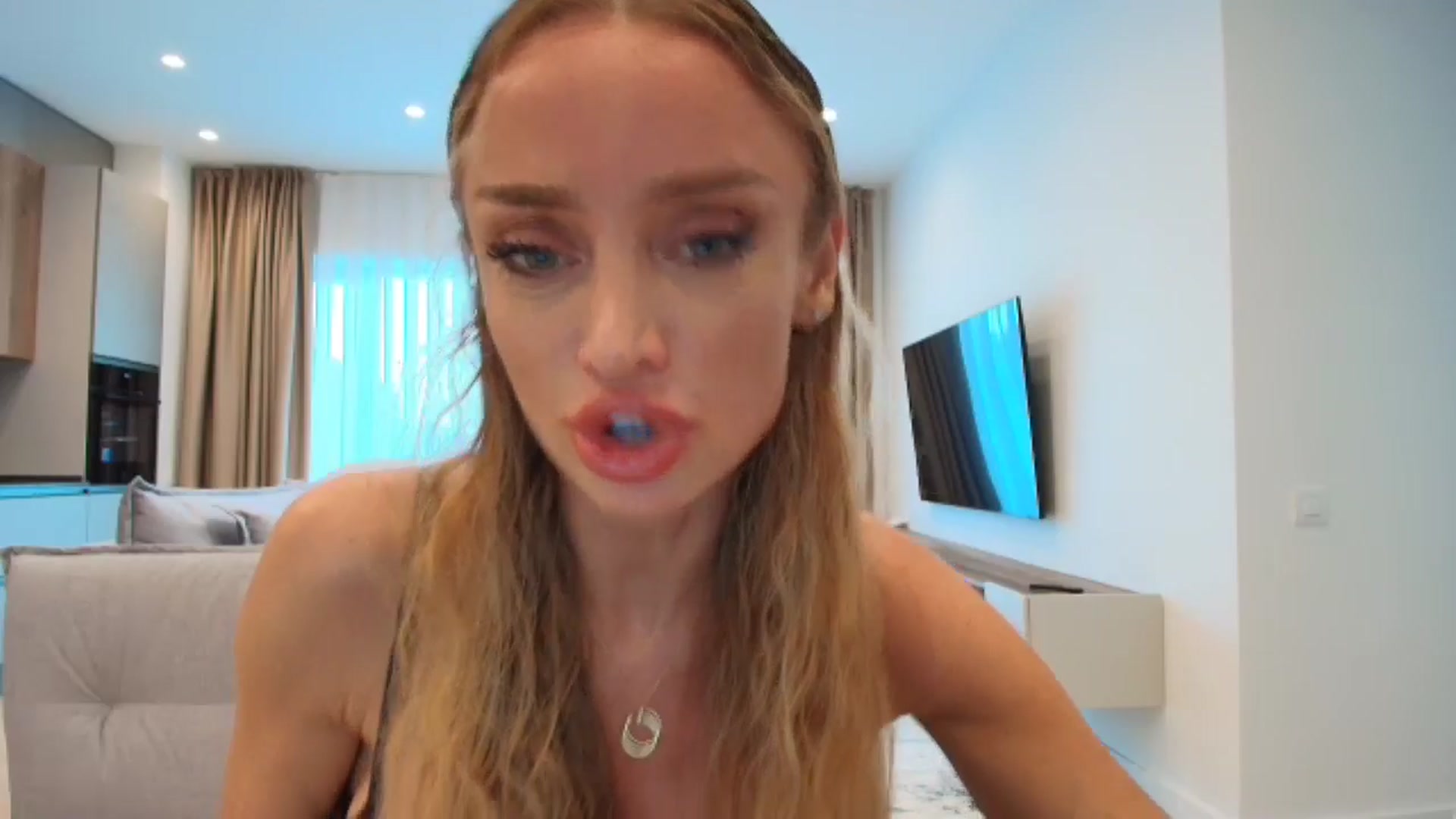 Gallery image thumbnail from Anayys's myfreecams stream on, 07/28/2025, 15:23 image 15 of 20
