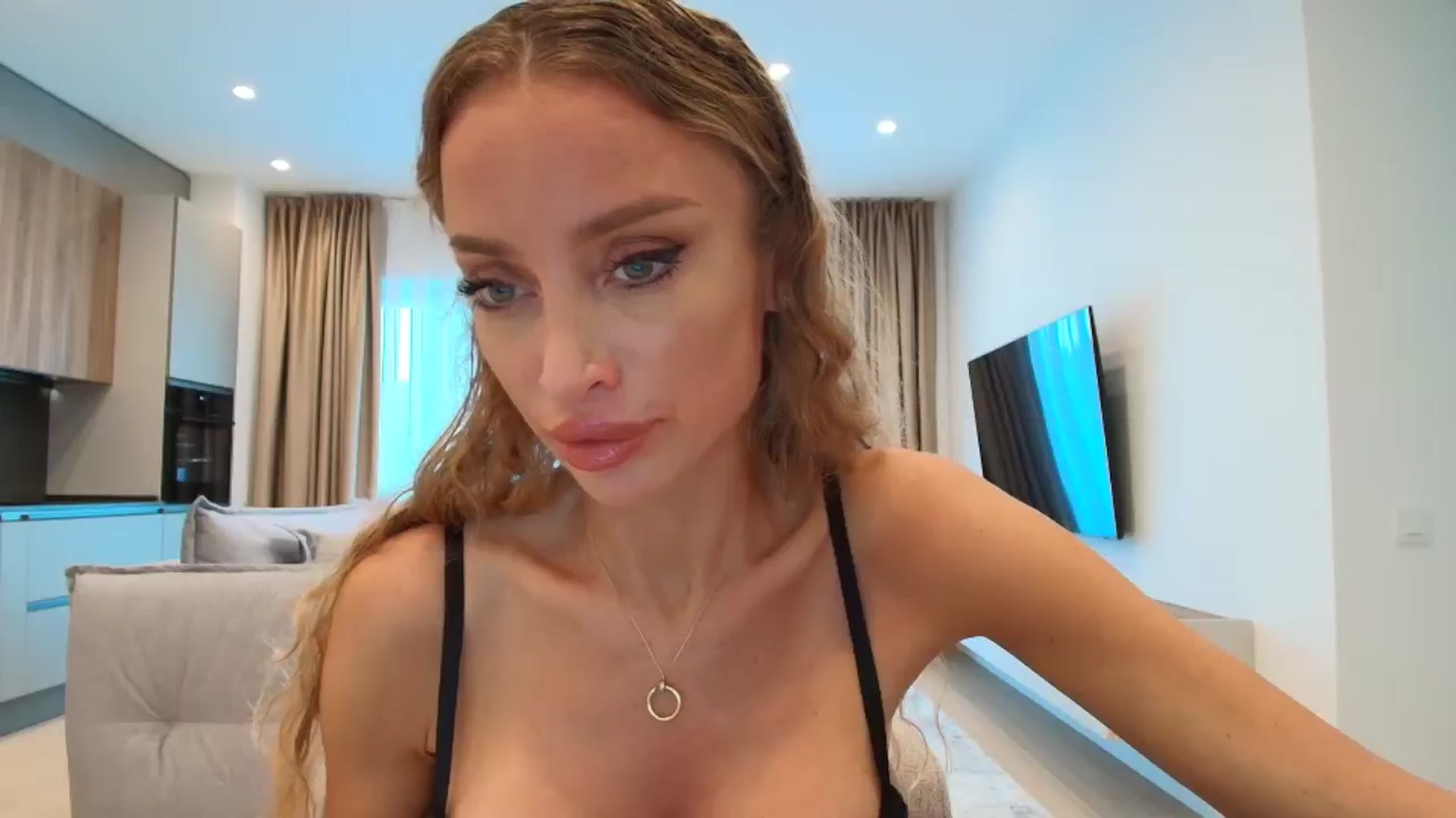 Gallery image thumbnail from Anayys's myfreecams stream on, 07/28/2025, 15:48 image 14 of 20