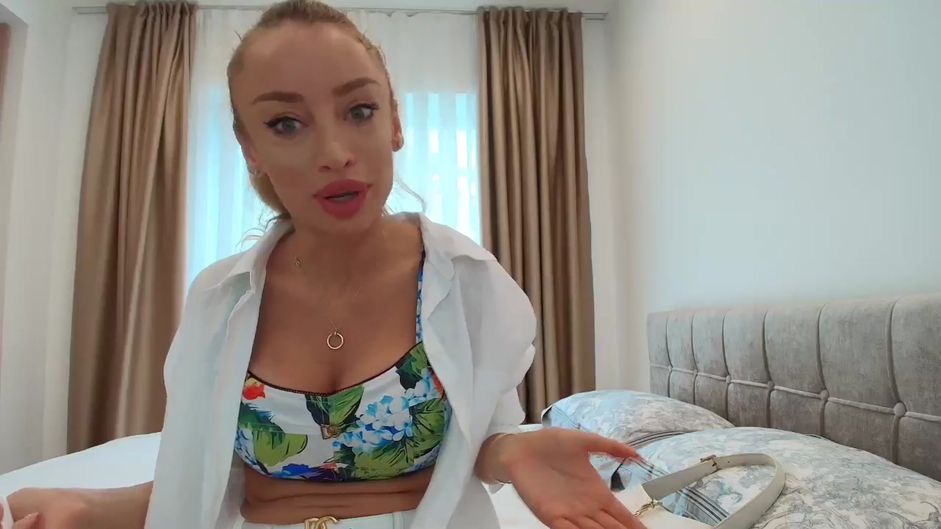 Gallery image thumbnail from Anayys's myfreecams stream on, 07/30/2025, 06:45 image 12 of 20