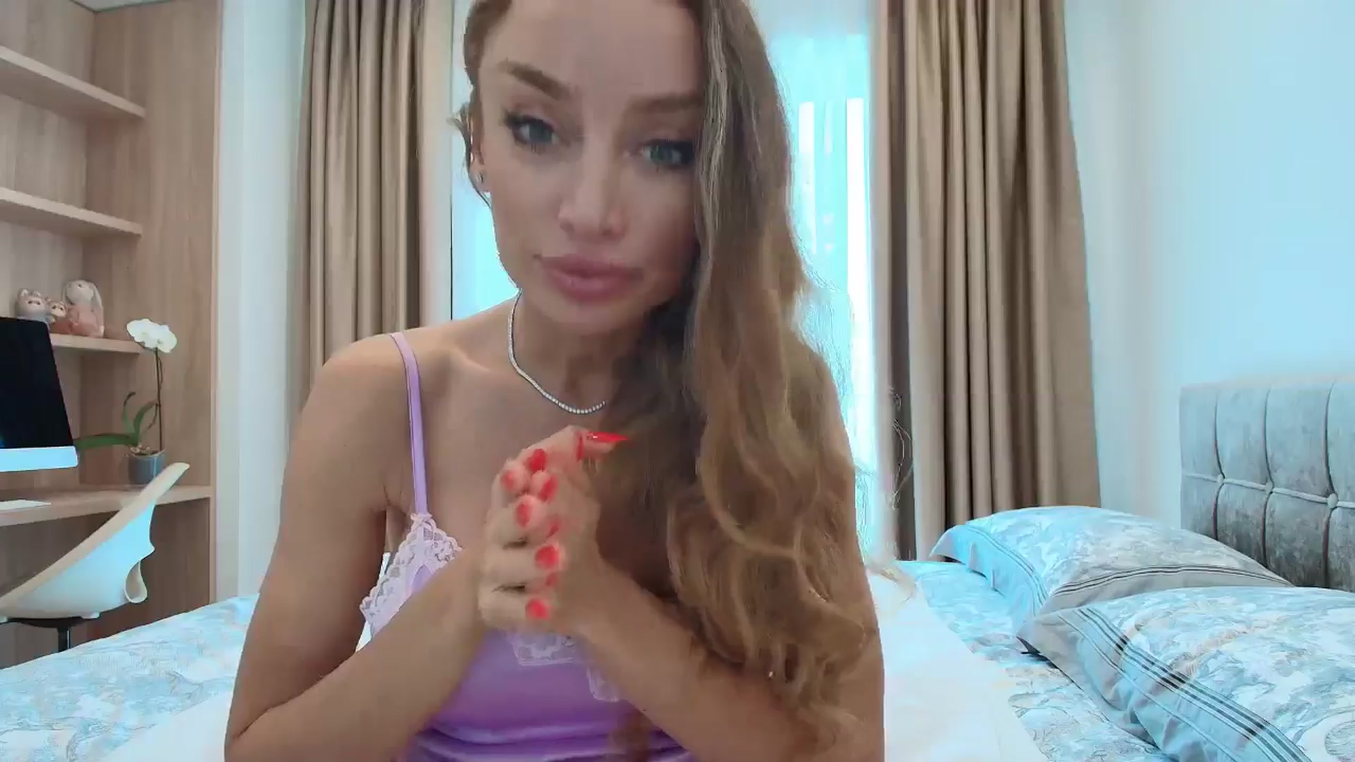 Gallery image thumbnail from Anayys's myfreecams stream on, 08/01/2025, 12:45 image 15 of 20