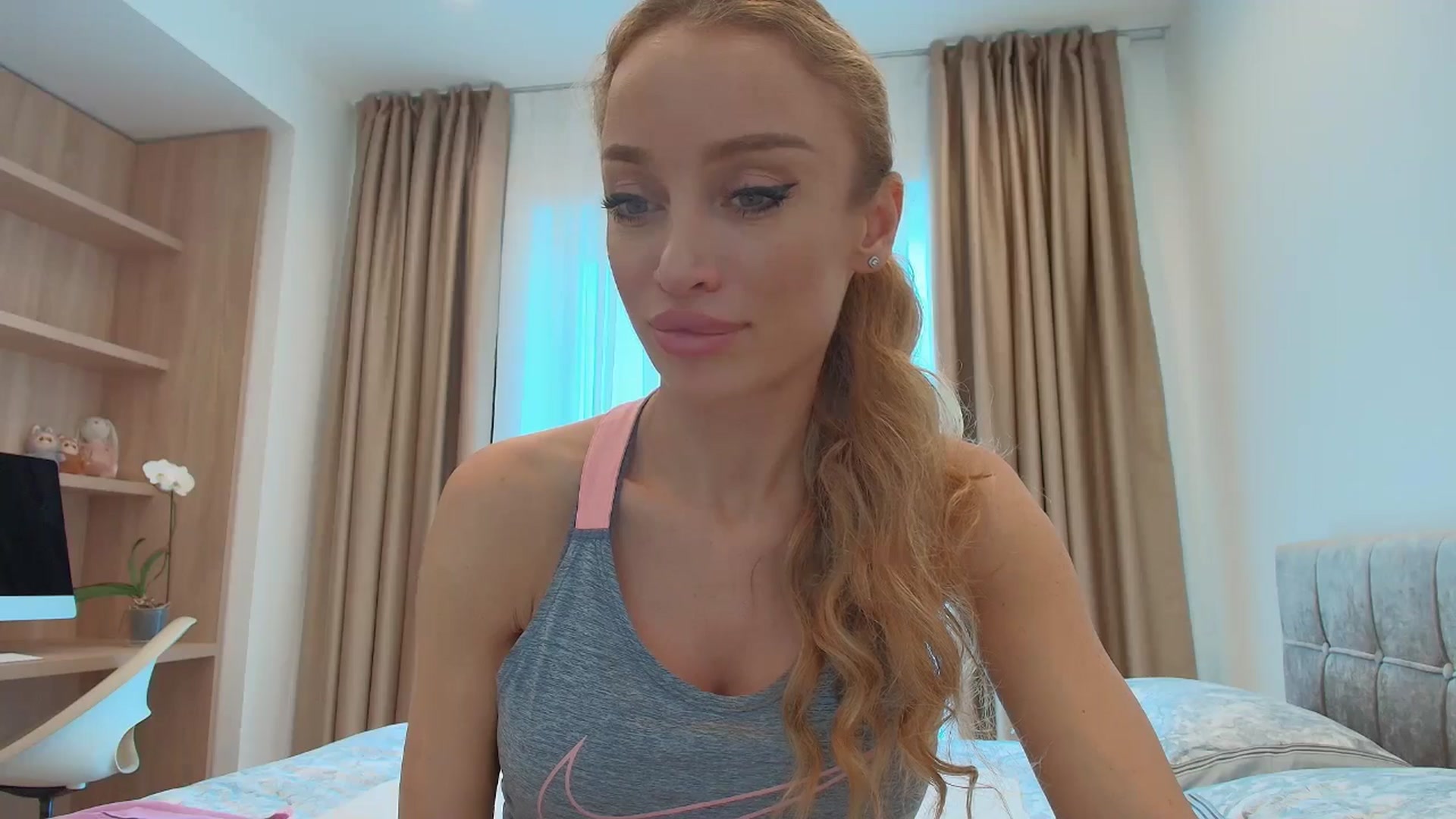 Gallery image thumbnail from Anayys's myfreecams stream on, 08/01/2025, 13:02 image 9 of 20