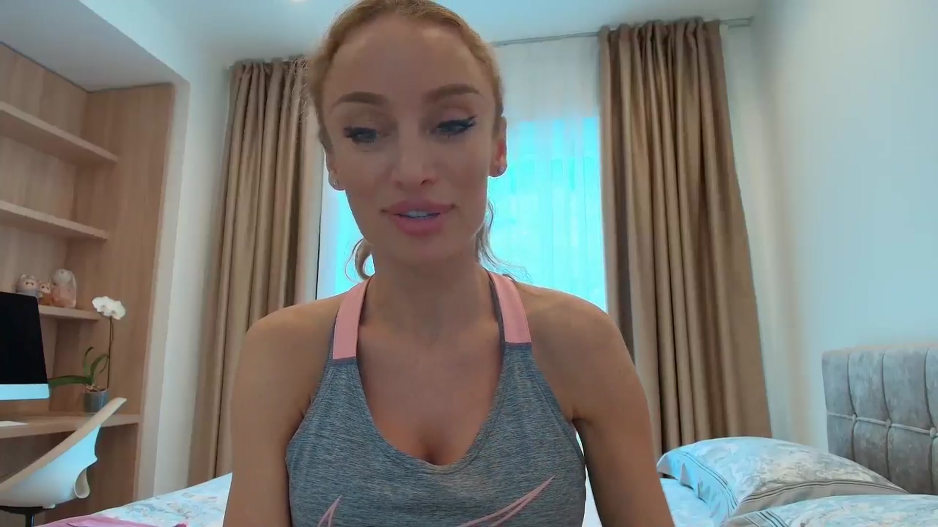 Gallery image thumbnail from Anayys's myfreecams stream on, 08/01/2025, 13:02 image 16 of 20