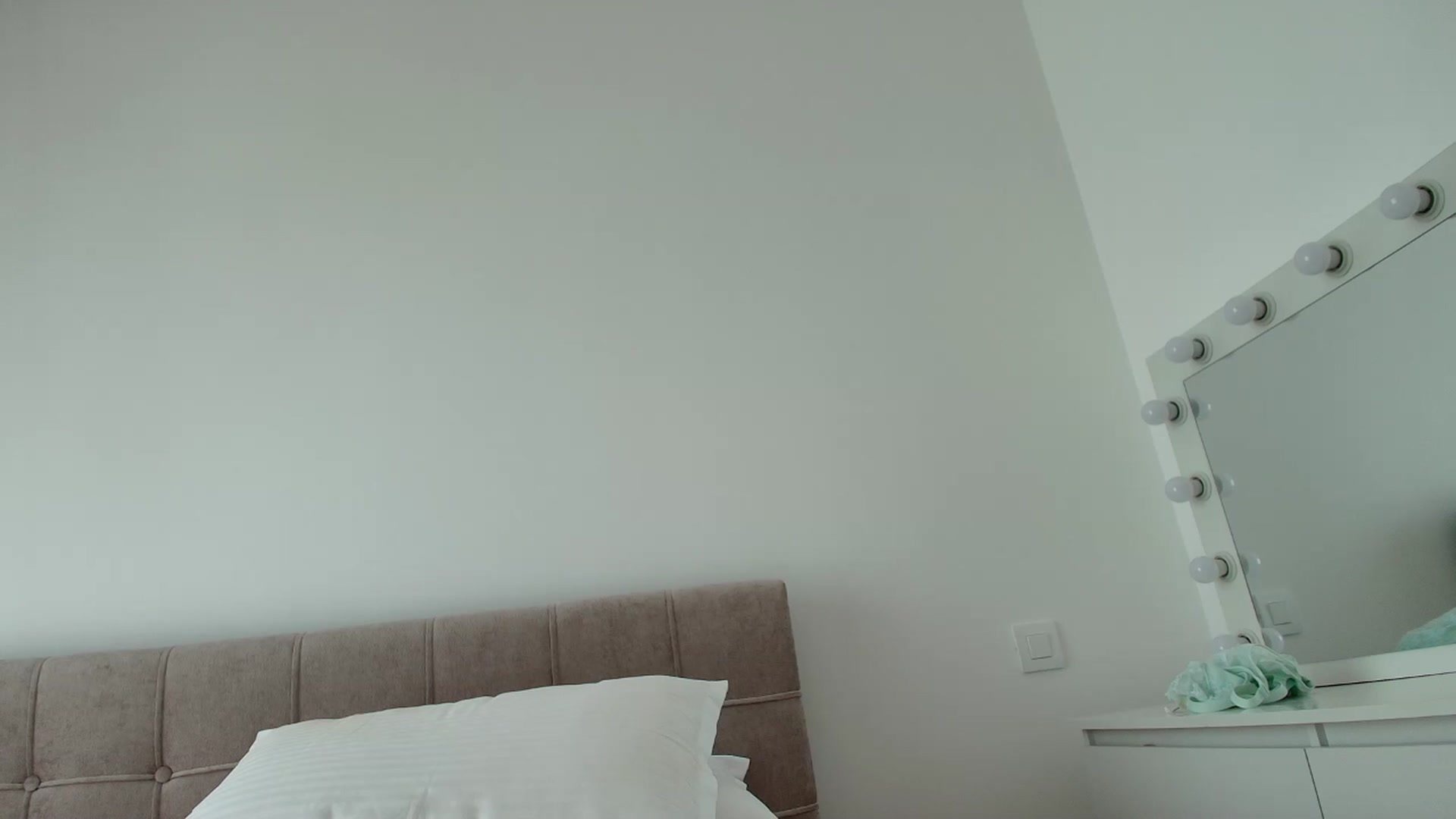 Gallery image thumbnail from Anayys's myfreecams stream on, 08/12/2025, 09:12 image 12 of 20