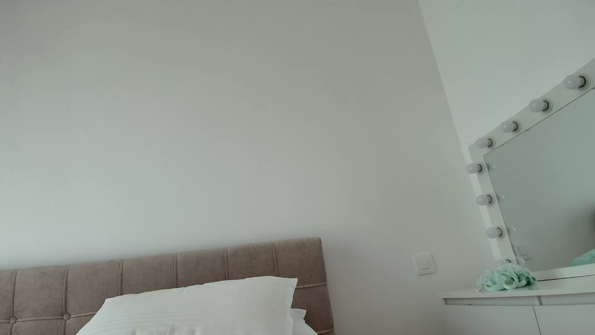 Gallery image thumbnail from Anayys's myfreecams stream on, 08/12/2025, 09:12 image 7 of 20