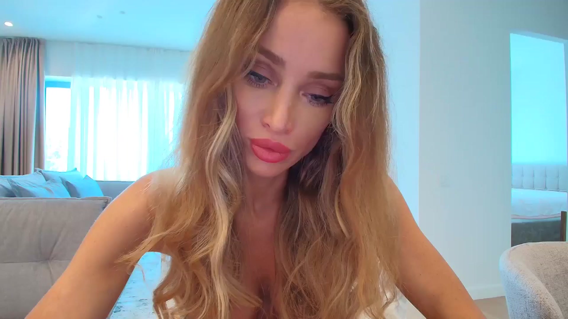 Gallery image thumbnail from Anayys's myfreecams stream on, 08/13/2025, 11:33 image 1 of 20