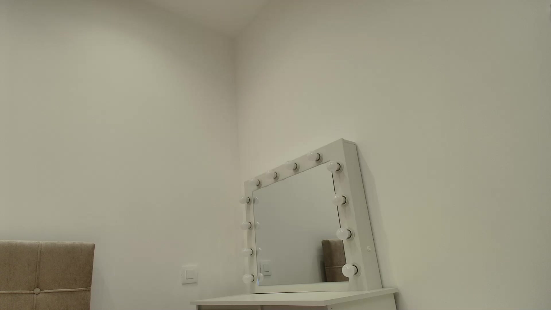 Gallery image thumbnail from Anayys's myfreecams stream on, 08/13/2025, 22:38 image 9 of 20