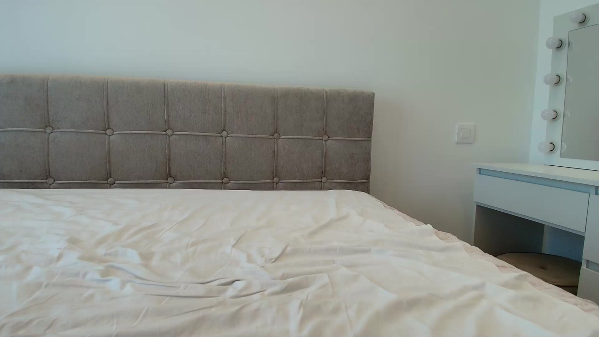 Gallery image thumbnail from Anayys's myfreecams stream on, 08/14/2025, 12:06 image 12 of 20