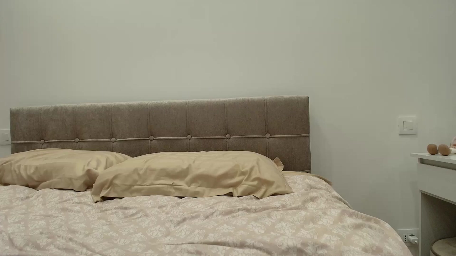 Gallery image thumbnail from Anayys's myfreecams stream on, 08/24/2025, 21:54 image 13 of 20