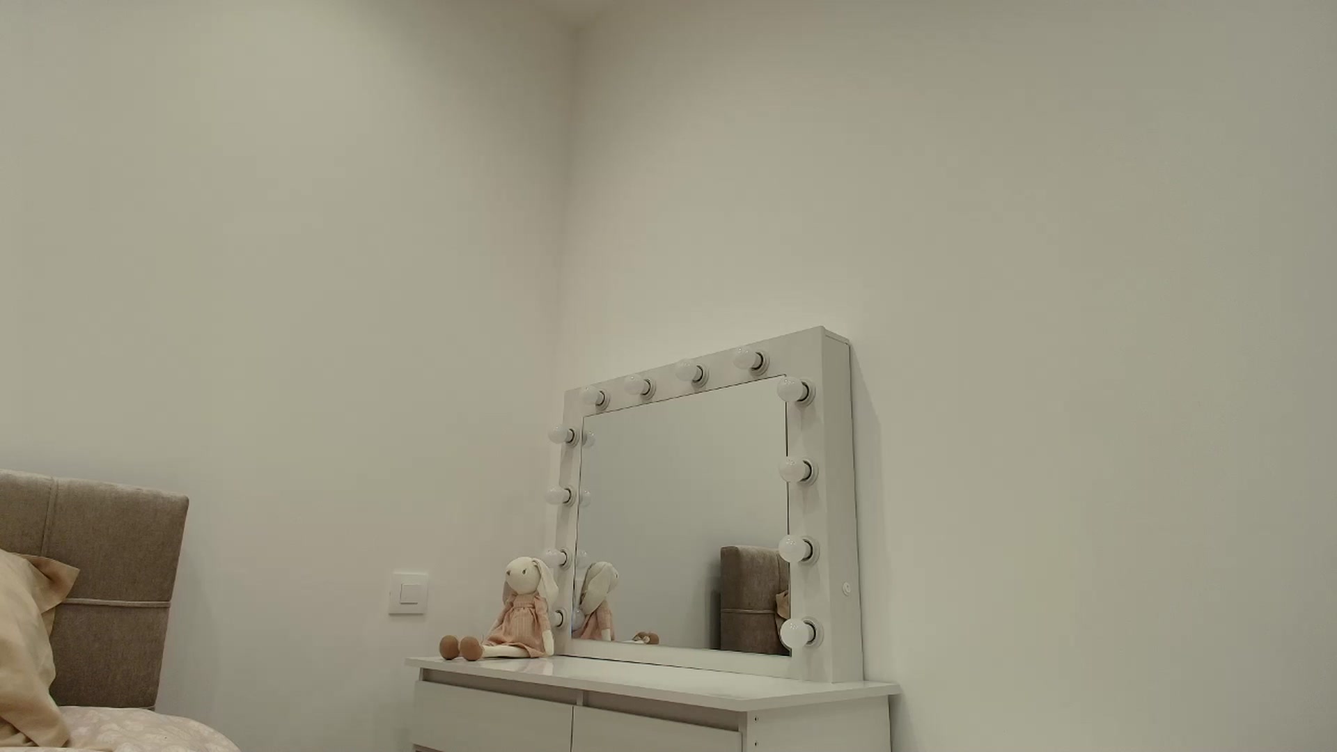 Gallery image thumbnail from Anayys's myfreecams stream on, 08/24/2025, 23:47 image 16 of 20