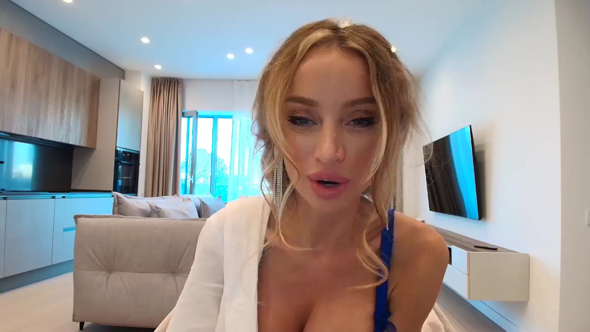 Gallery image thumbnail from Anayys's myfreecams stream on, 08/26/2025, 16:59 image 7 of 20