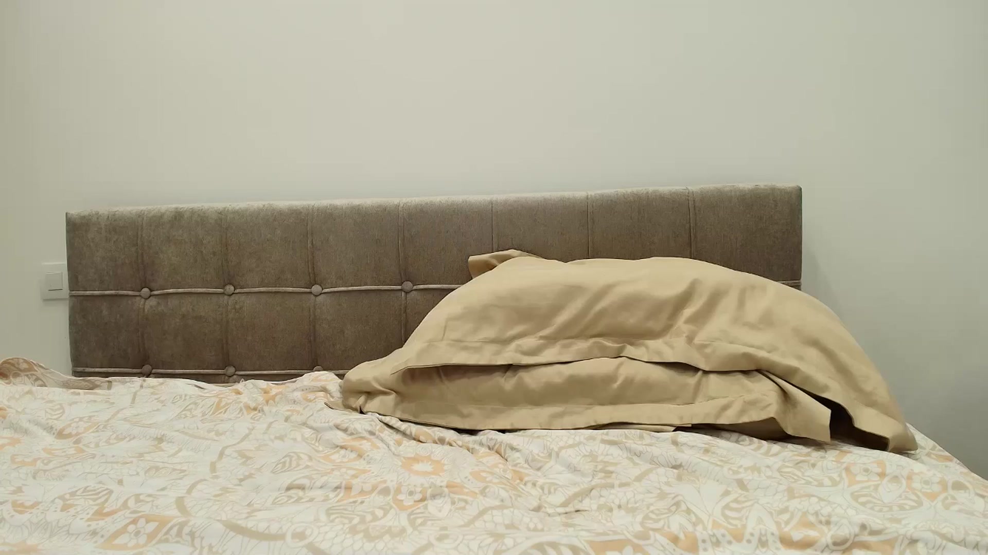 Gallery image thumbnail from Anayys's myfreecams stream on, 08/29/2025, 19:45 image 2 of 20