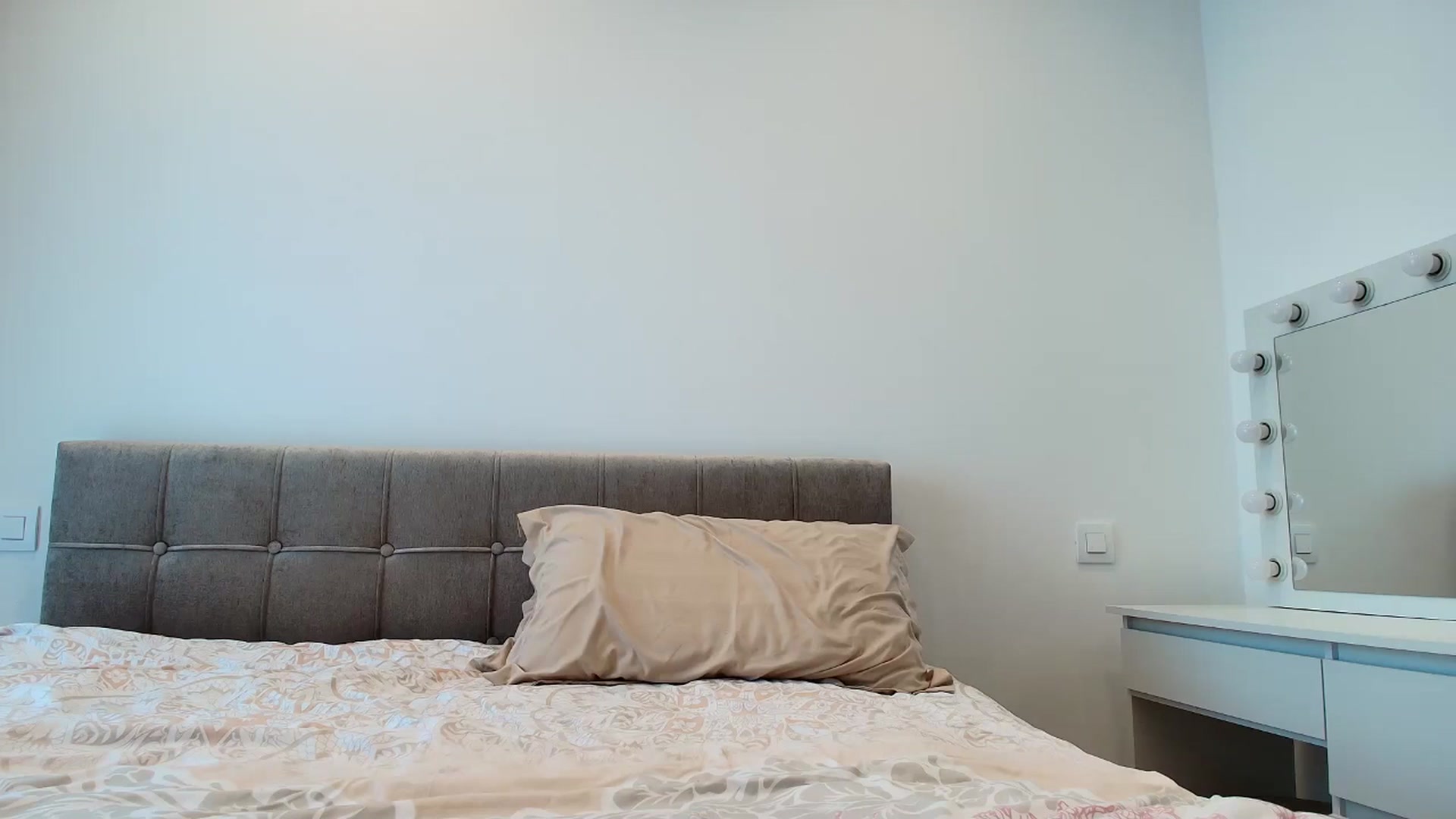 Gallery image thumbnail from Anayys's myfreecams stream on, 08/30/2025, 14:54 image 12 of 20