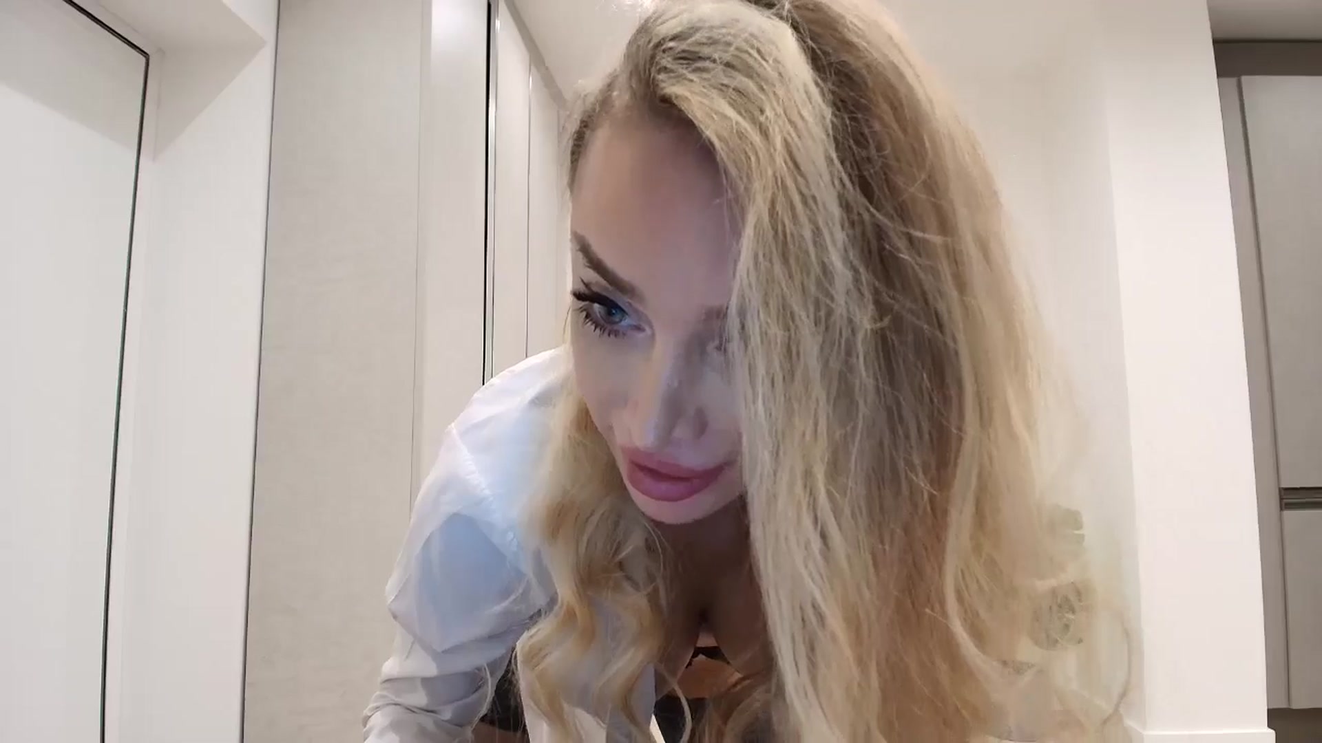 Gallery image thumbnail from Anayys's myfreecams stream on, 09/14/2025, 18:42 image 8 of 20