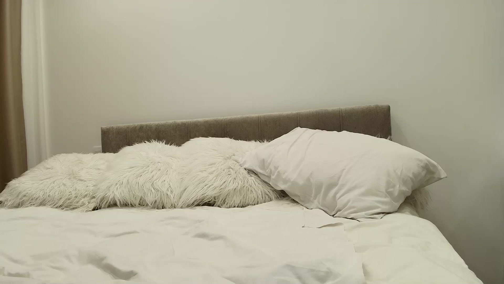 Gallery image thumbnail from Anayys's myfreecams stream on, 09/20/2025, 21:18 image 12 of 20