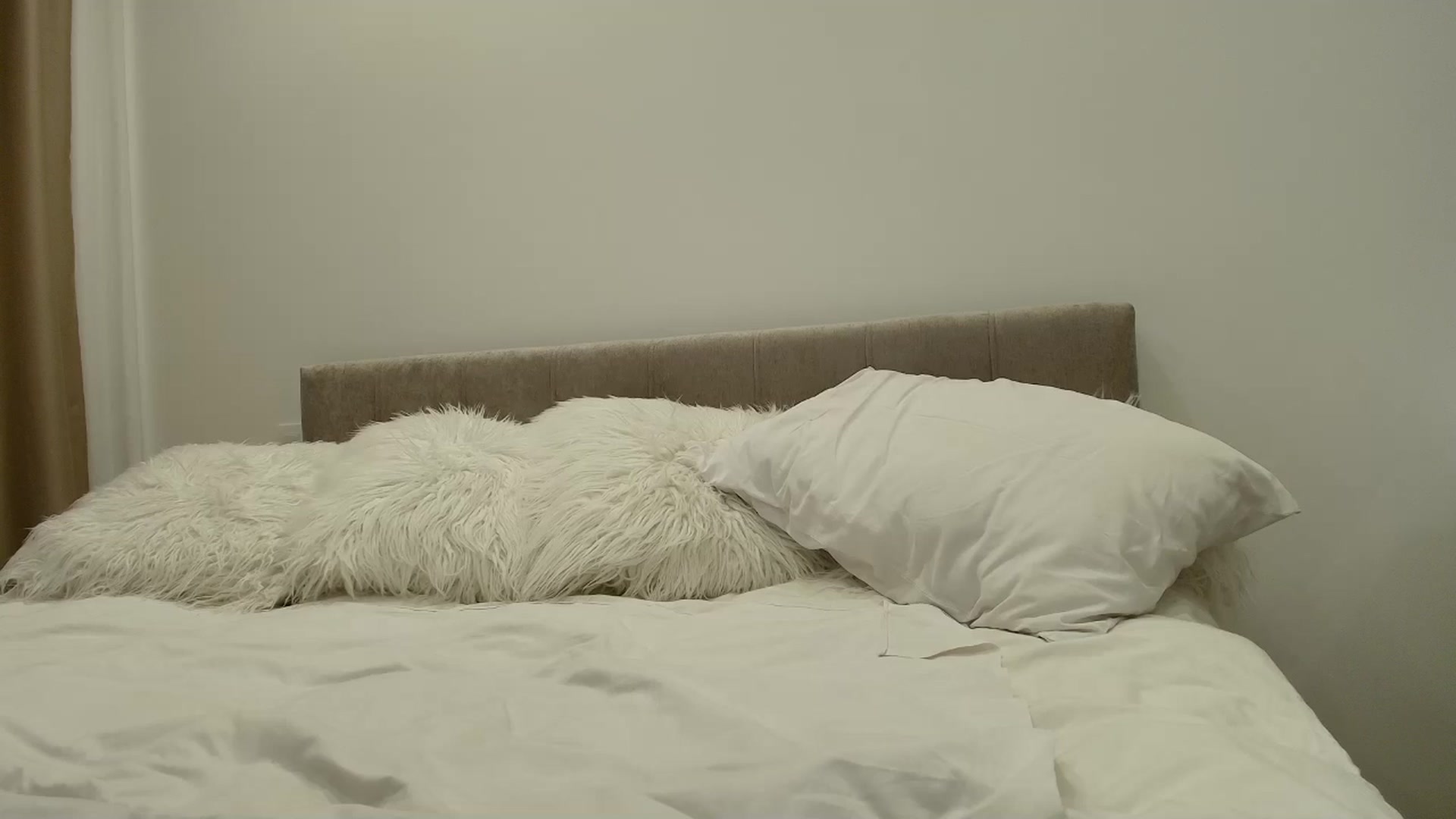 Gallery image thumbnail from Anayys's myfreecams stream on, 09/20/2025, 21:18 image 18 of 20