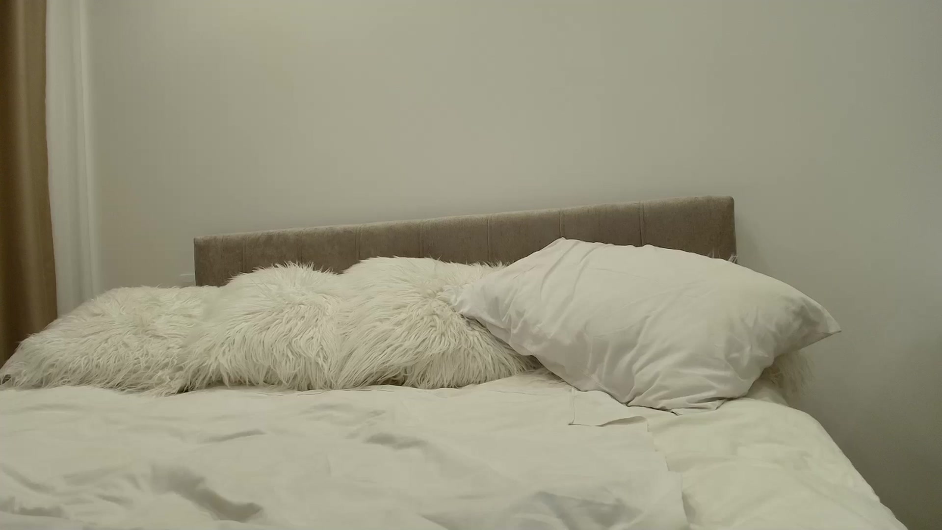 Gallery image thumbnail from Anayys's myfreecams stream on, 09/20/2025, 21:18 image 16 of 20