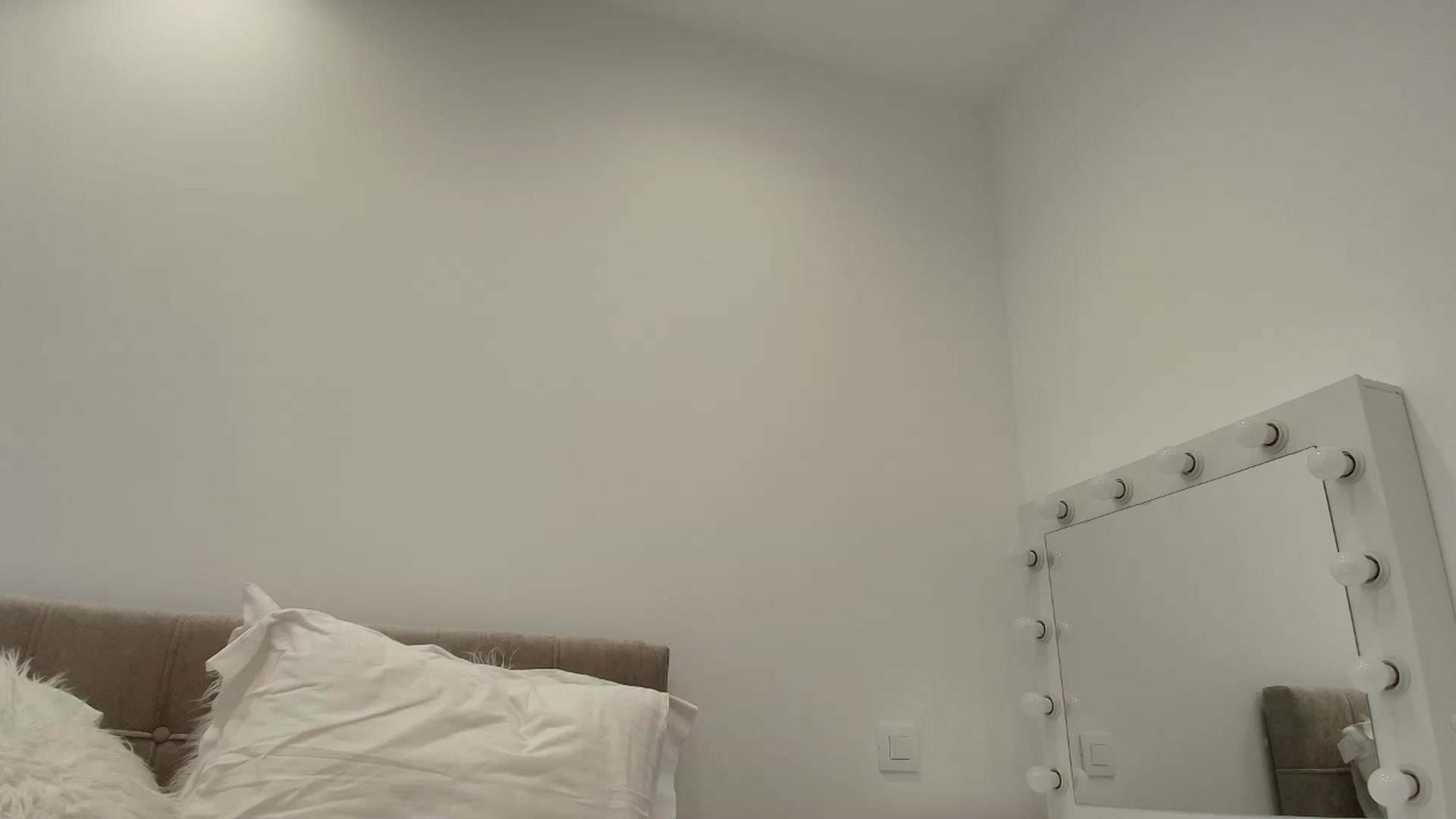 Gallery image thumbnail from Anayys's myfreecams stream on, 10/07/2025, 15:25 image 2 of 20