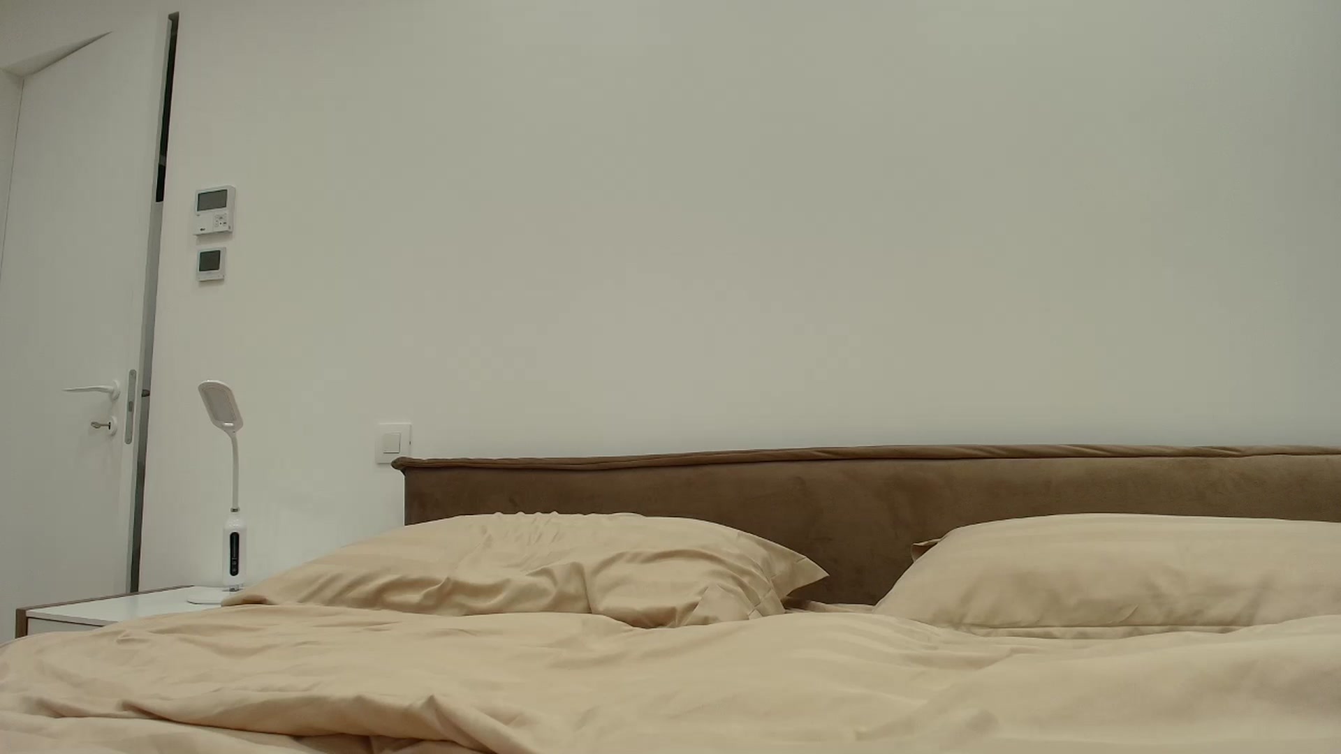 Gallery image thumbnail from Anayys's myfreecams stream on, 10/19/2025, 20:15 image 1 of 20