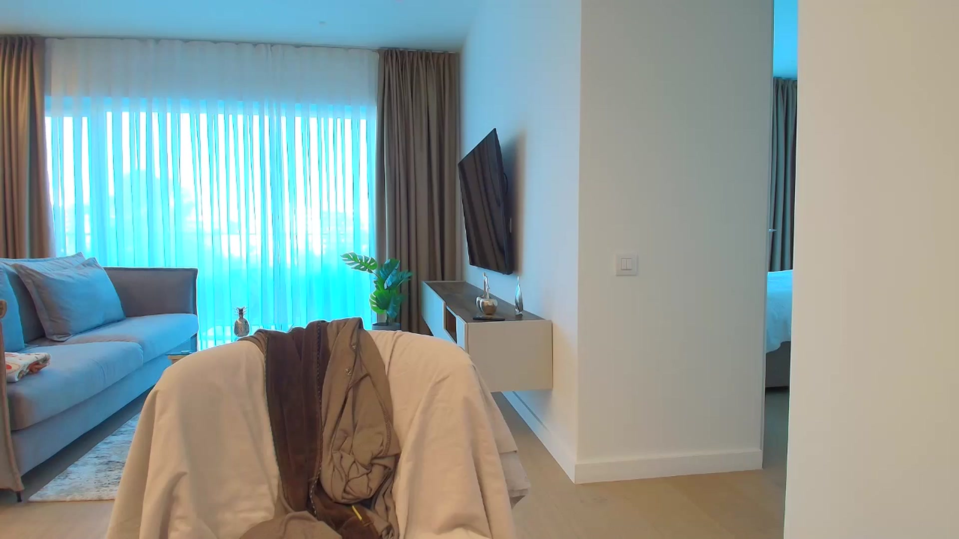 Gallery image thumbnail from Anayys's myfreecams stream on, 10/24/2025, 14:24 image 19 of 20