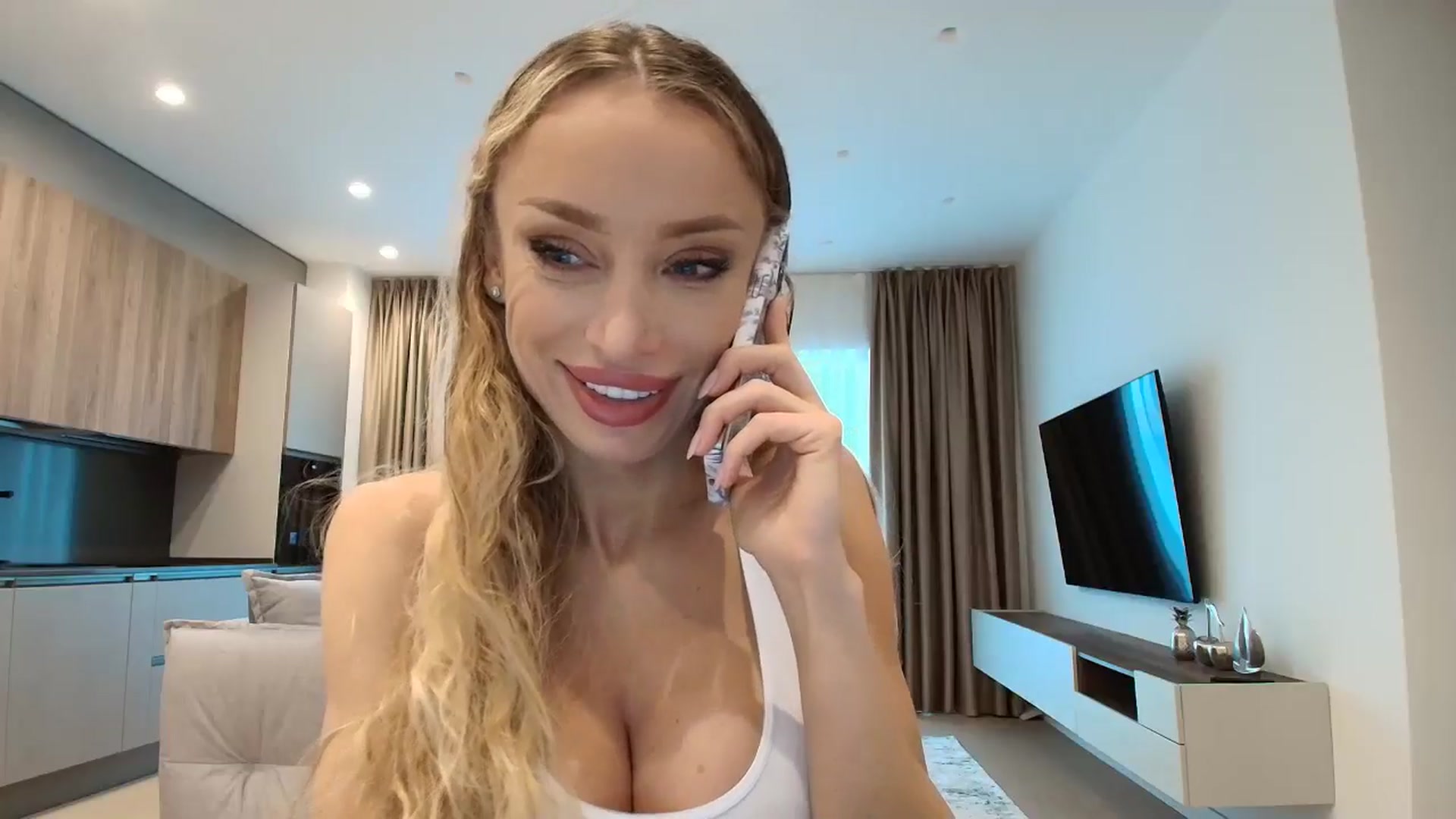 Gallery image thumbnail from Anayys's myfreecams stream on, 11/04/2025, 11:50 image 5 of 20