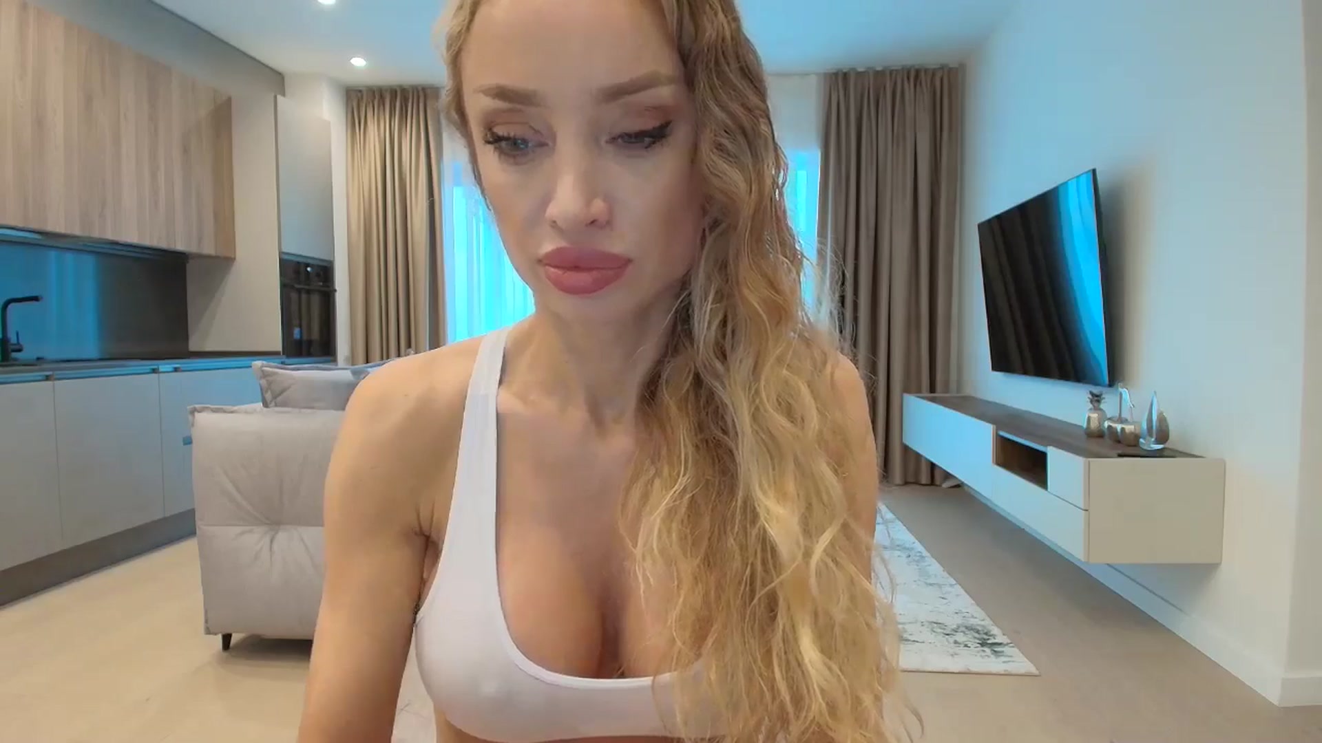 Gallery image thumbnail from Anayys's myfreecams stream on, 11/04/2025, 11:50 image 8 of 20