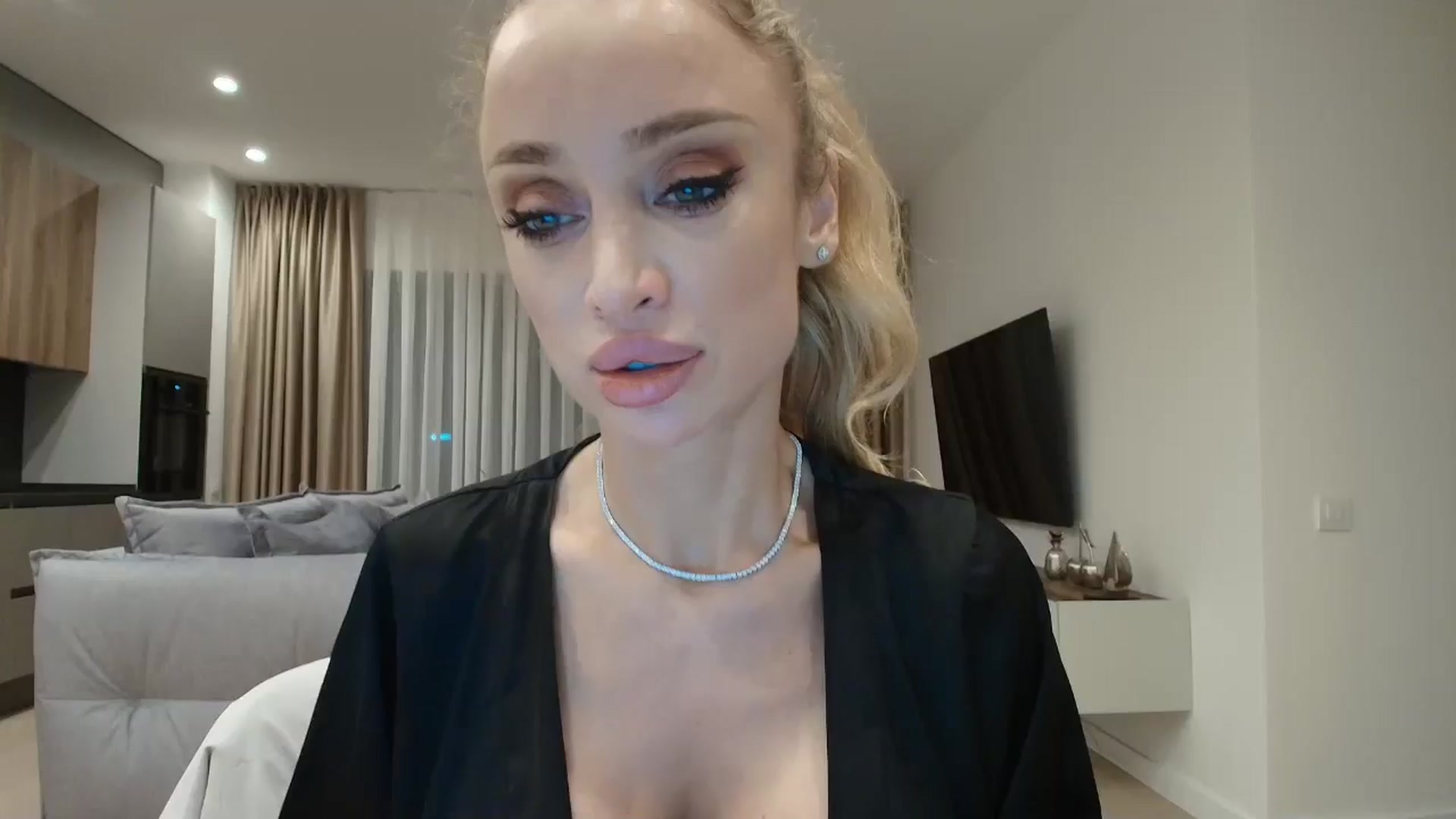 Gallery image thumbnail from Anayys's myfreecams stream on, 11/05/2025, 16:19 image 17 of 20