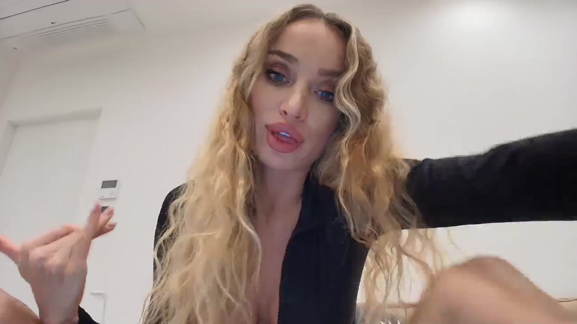 Gallery image thumbnail from Anayys's myfreecams stream on, 11/17/2025, 16:07 image 19 of 20
