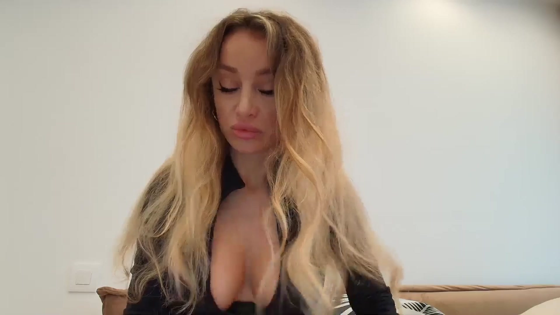 Gallery image thumbnail from Anayys's myfreecams stream on, 11/23/2025, 12:44 image 7 of 20