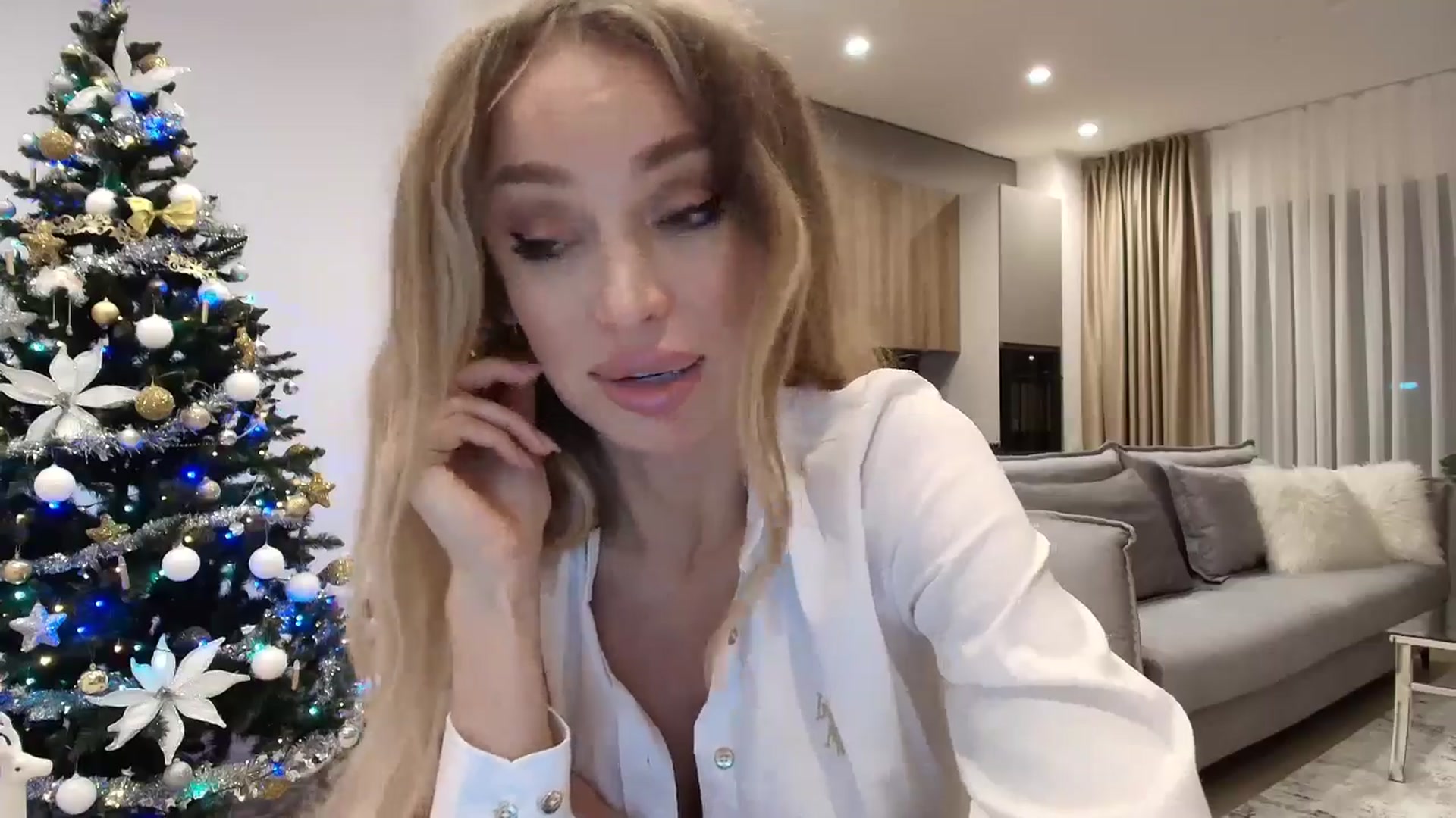 Gallery image thumbnail from Anayys's myfreecams stream on, 12/02/2025, 23:24 image 10 of 20