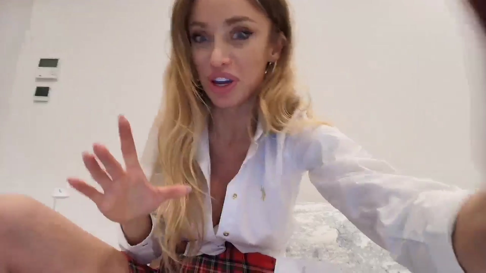 Gallery image thumbnail from Anayys's myfreecams stream on, 12/02/2025, 23:24 image 18 of 20