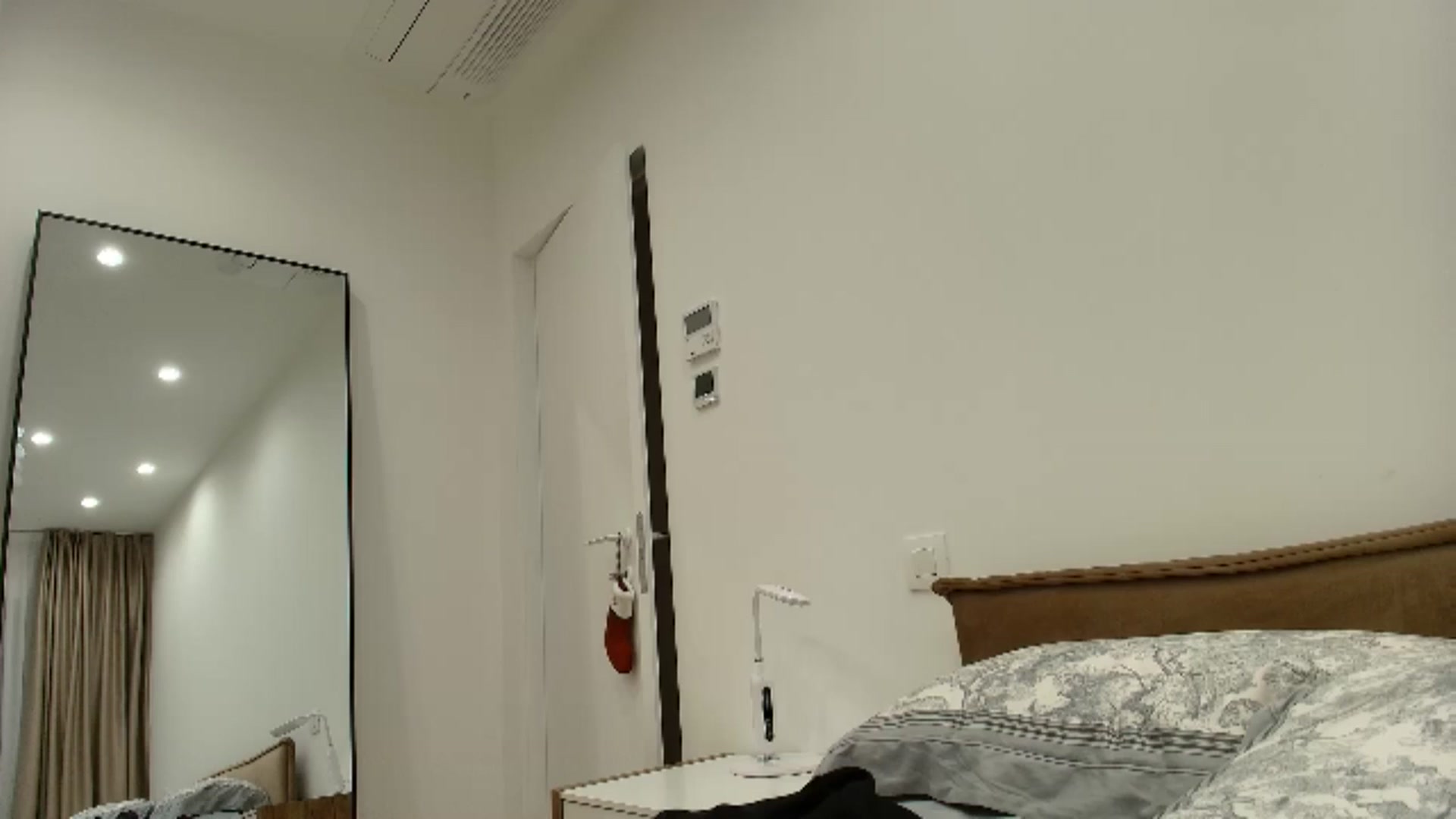 Gallery image thumbnail from Anayys's myfreecams stream on, 12/18/2025, 02:13 image 15 of 20