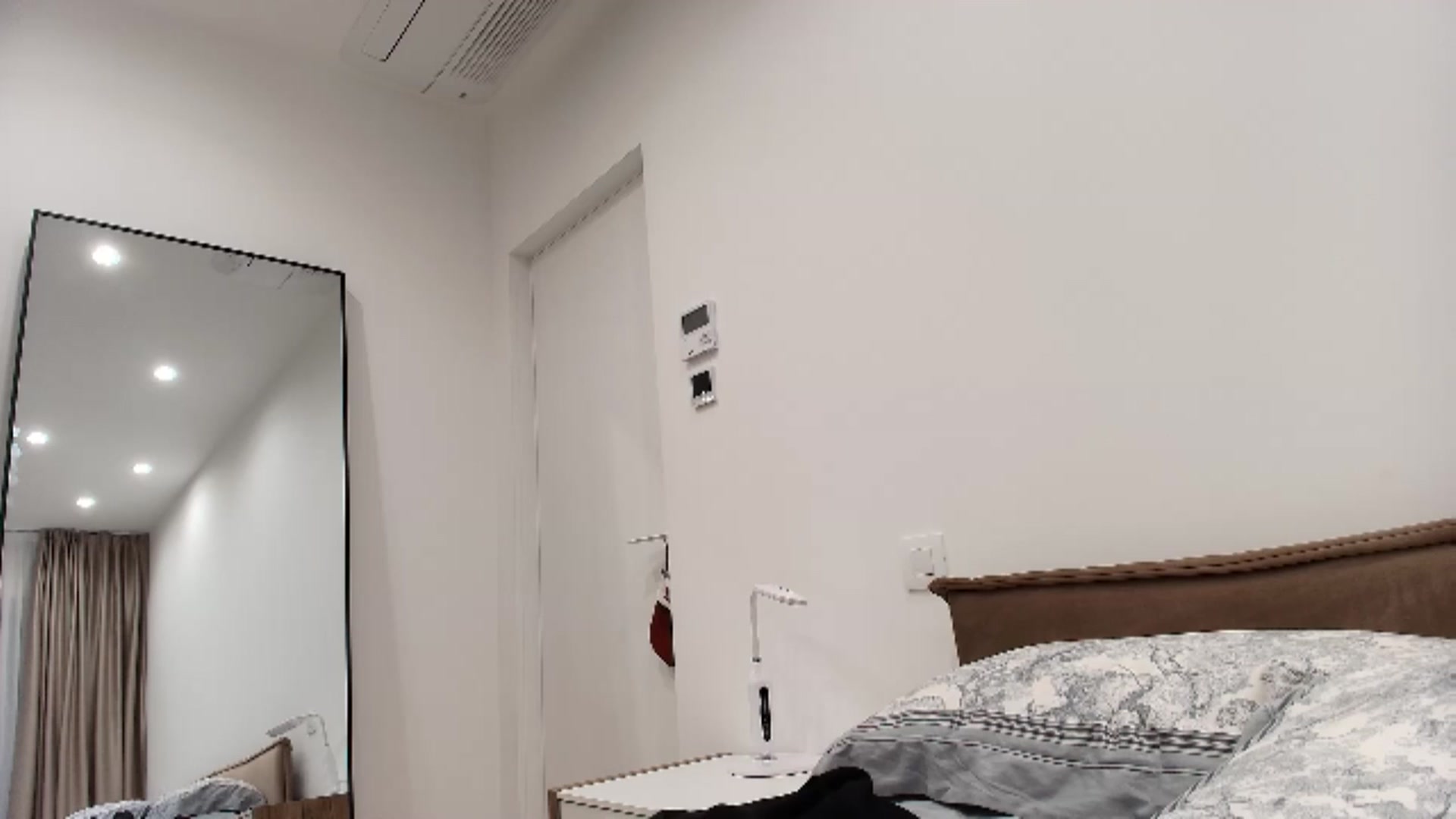 Gallery image thumbnail from Anayys's myfreecams stream on, 12/18/2025, 02:13 image 14 of 20