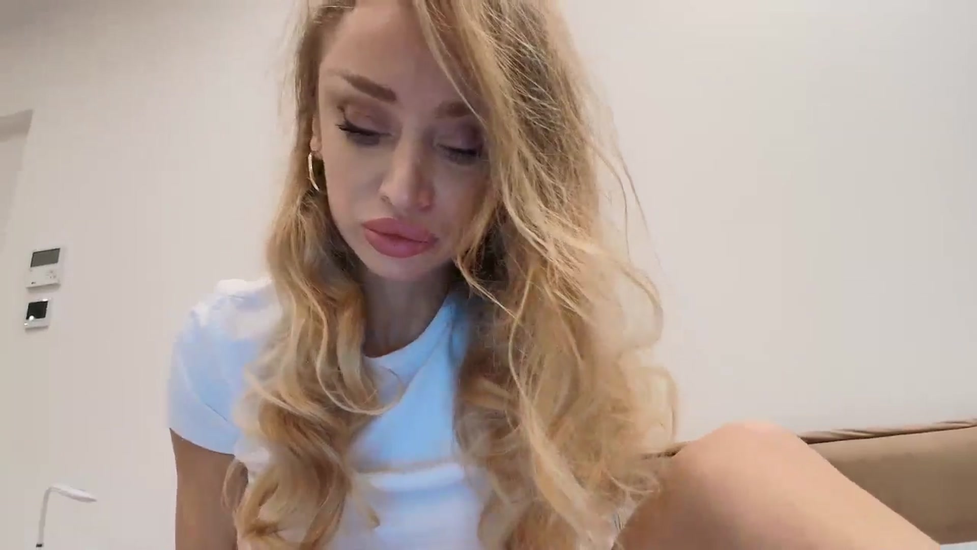 Gallery image thumbnail from Anayys's myfreecams stream on, 12/18/2025, 16:06 image 11 of 20