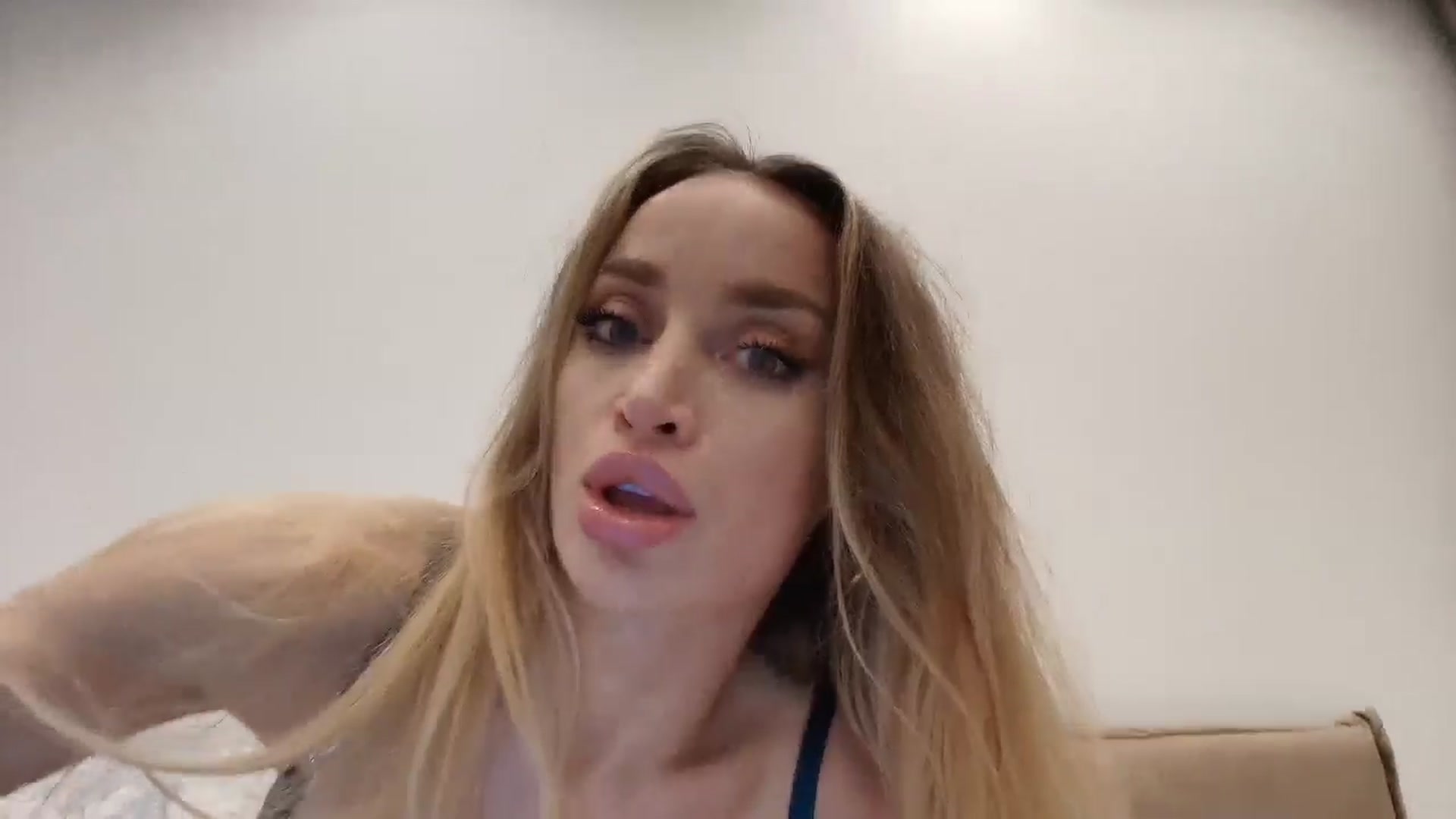 Gallery image thumbnail from Anayys's myfreecams stream on, 12/23/2025, 24:20 image 20 of 20