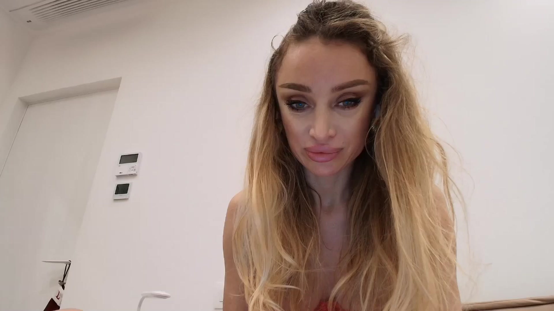 Gallery image thumbnail from Anayys's myfreecams stream on, 12/24/2025, 17:42 image 1 of 20