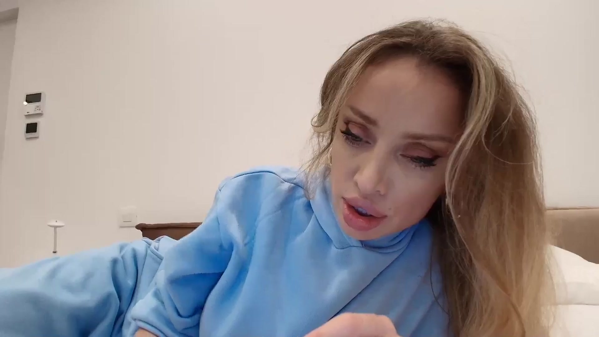 Gallery image thumbnail from Anayys's myfreecams stream on, 12/26/2025, 17:54 image 2 of 20
