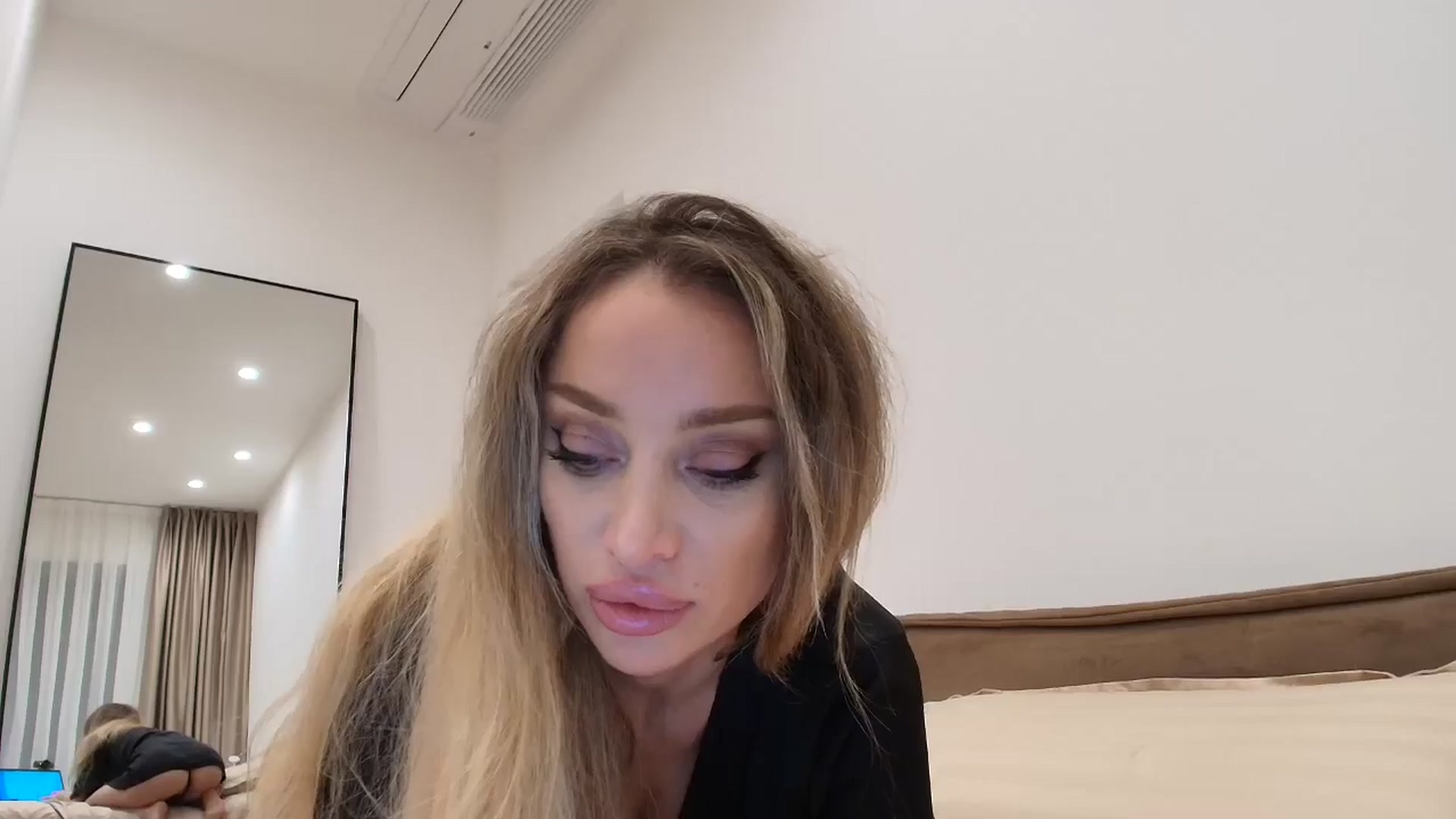 Gallery image thumbnail from Anayys's myfreecams stream on, 12/30/2025, 21:21 image 19 of 20
