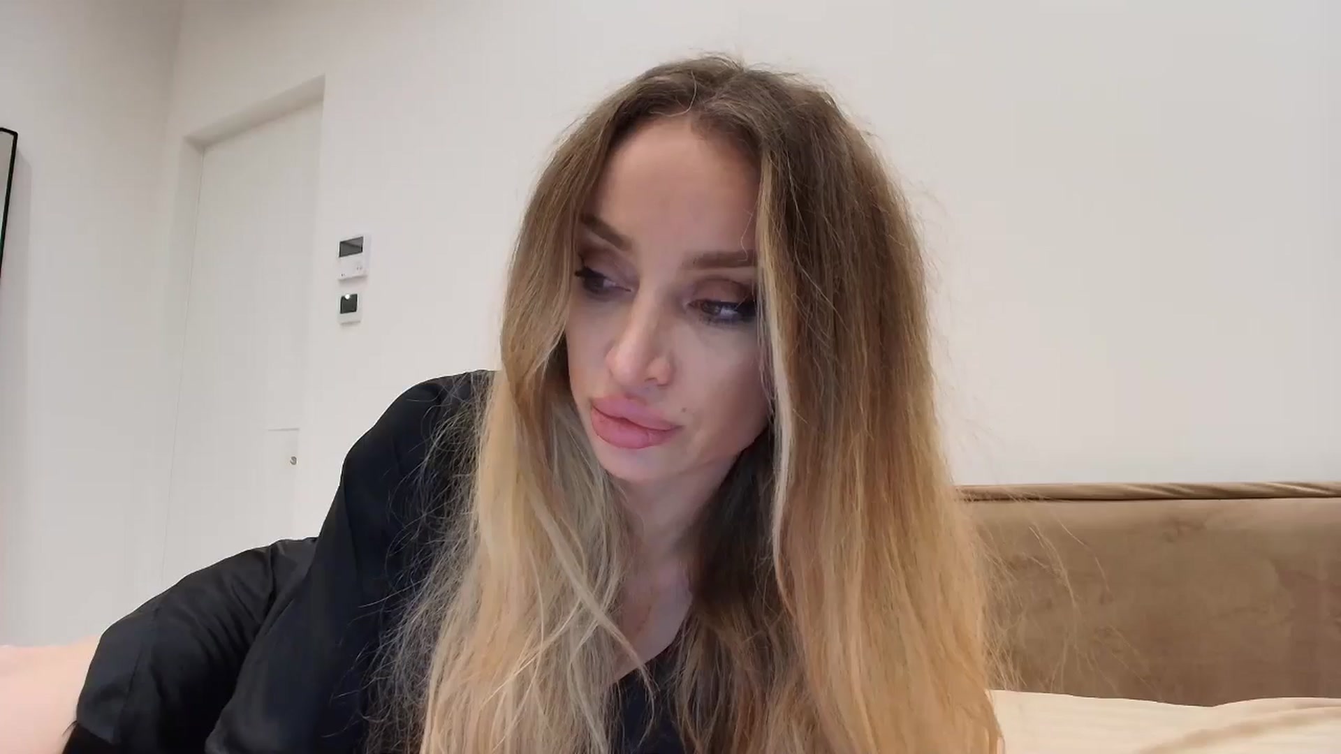 Gallery image thumbnail from Anayys's myfreecams stream on, 12/30/2025, 23:58 image 3 of 20
