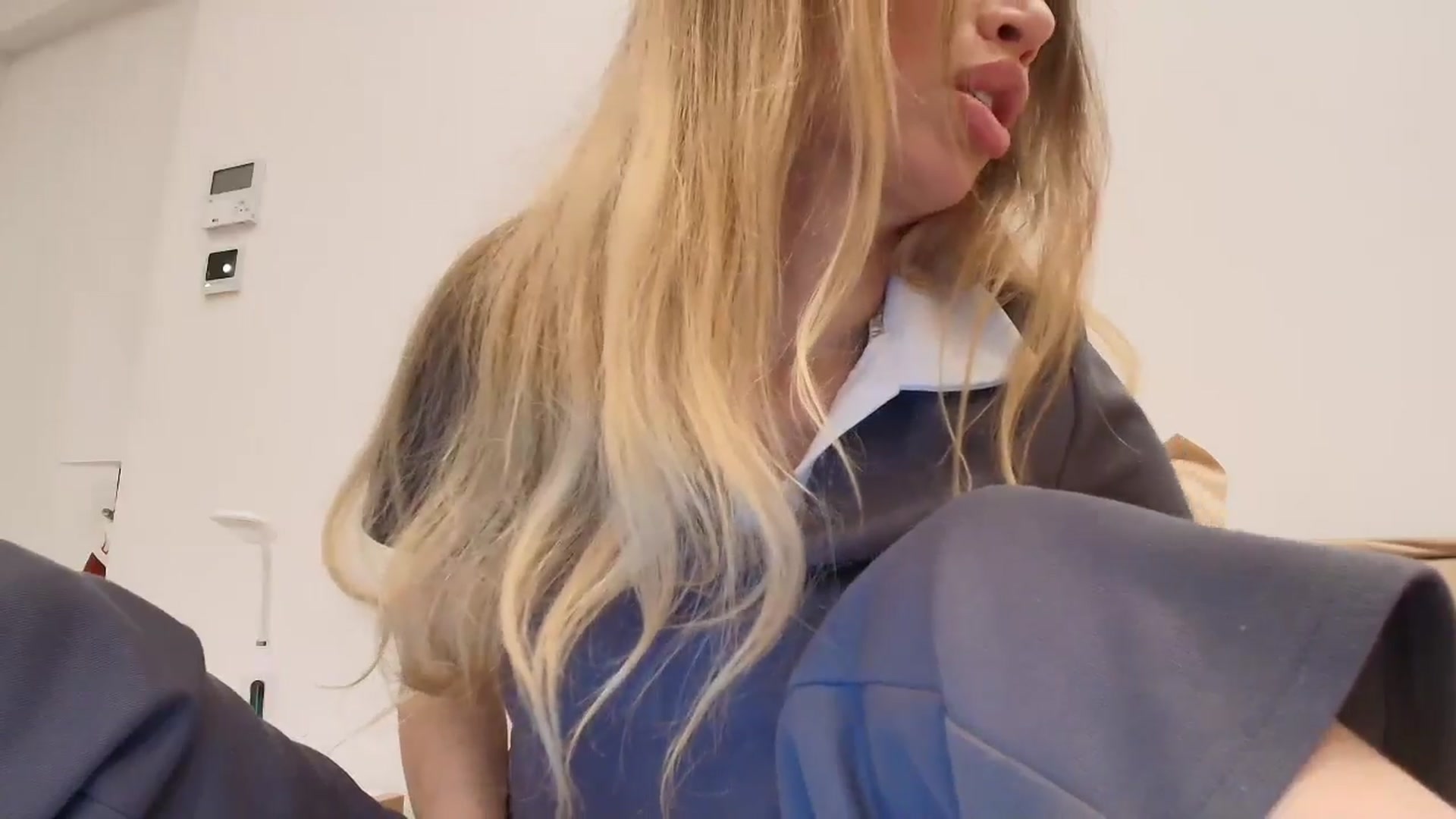 Gallery image thumbnail from Anayys's myfreecams stream on, 12/31/2025, 19:56 image 12 of 20