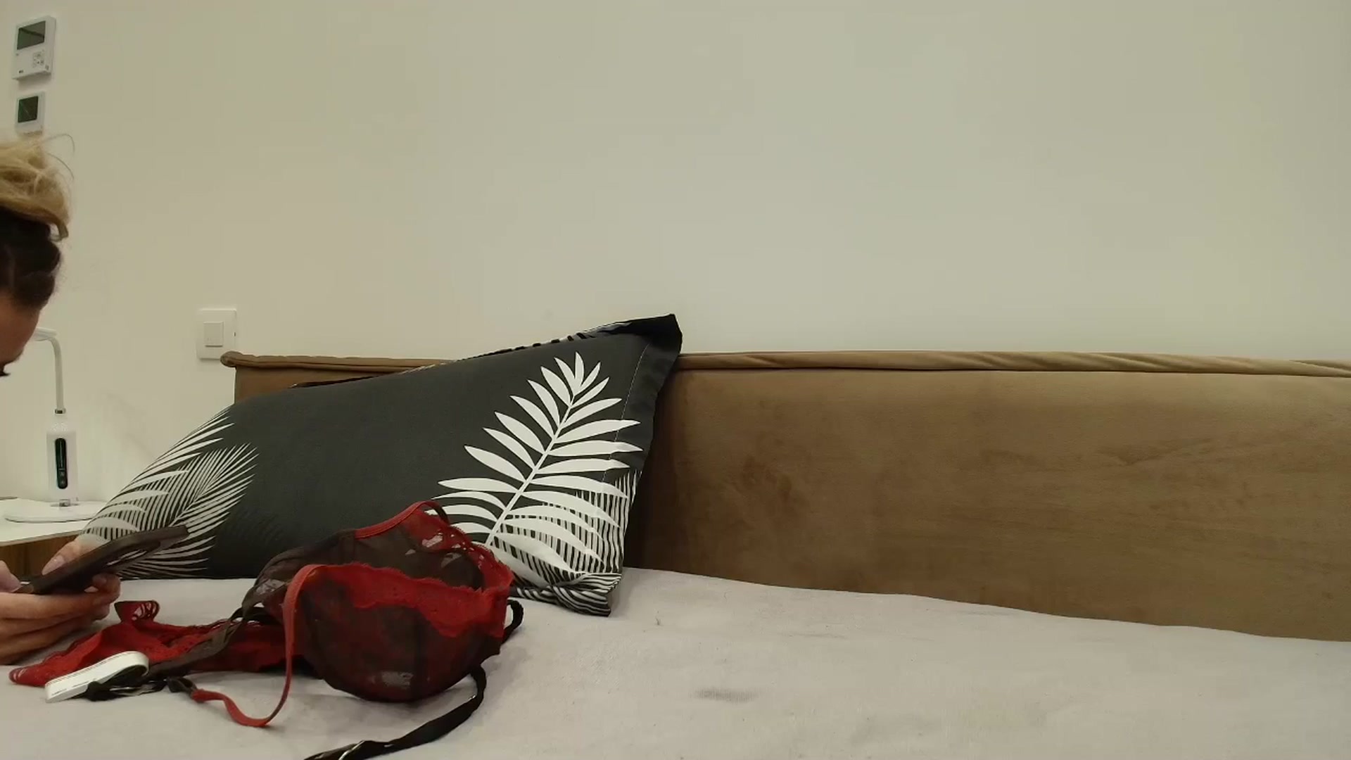 Gallery image thumbnail from Anayys's myfreecams stream on, 01/04/2026, 19:42 image 9 of 20