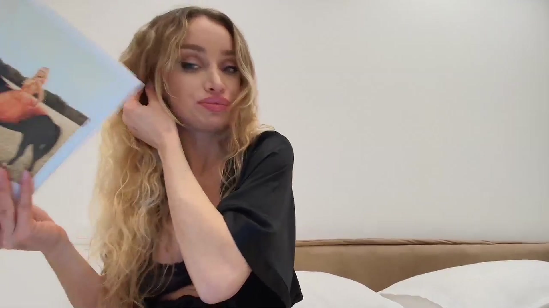 Gallery image thumbnail from Anayys's myfreecams stream on, 01/07/2026, 01:13 image 7 of 20