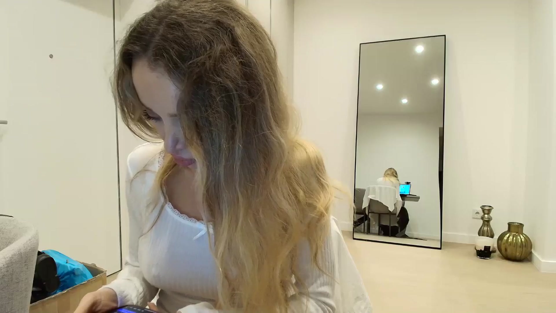 Gallery image thumbnail from Anayys's myfreecams stream on, 01/08/2026, 20:31 image 2 of 20