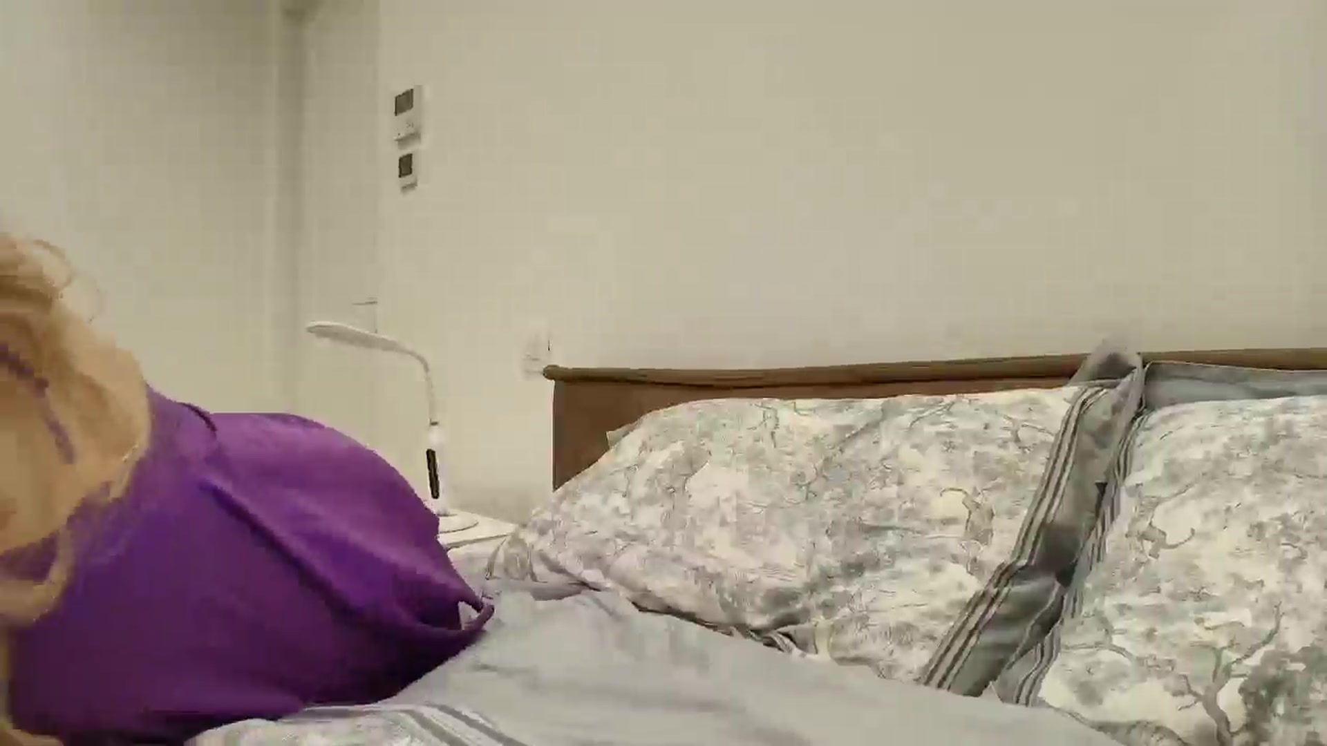 Gallery image thumbnail from Anayys's myfreecams stream on, 01/14/2026, 24:32 image 15 of 20