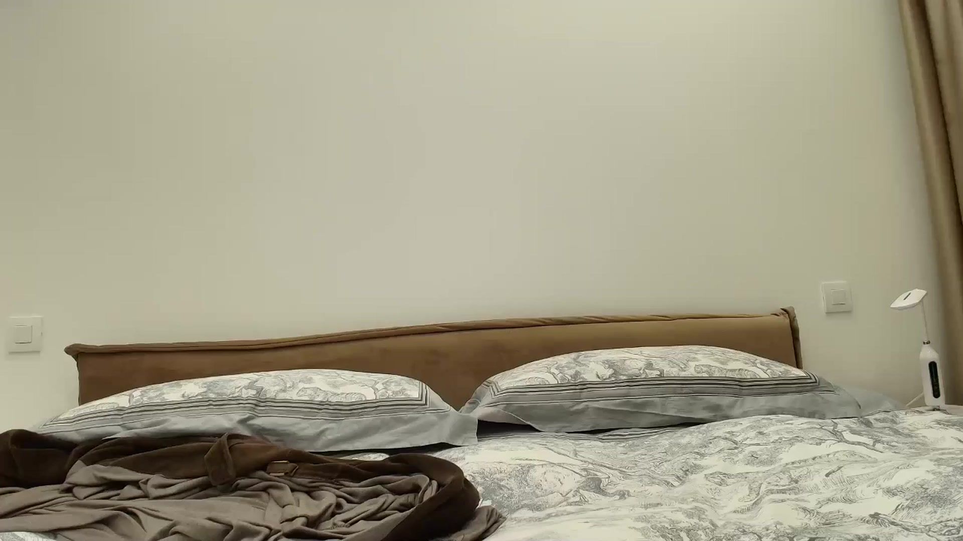 Gallery image thumbnail from Anayys's myfreecams stream on, 01/15/2026, 17:31 image 6 of 20