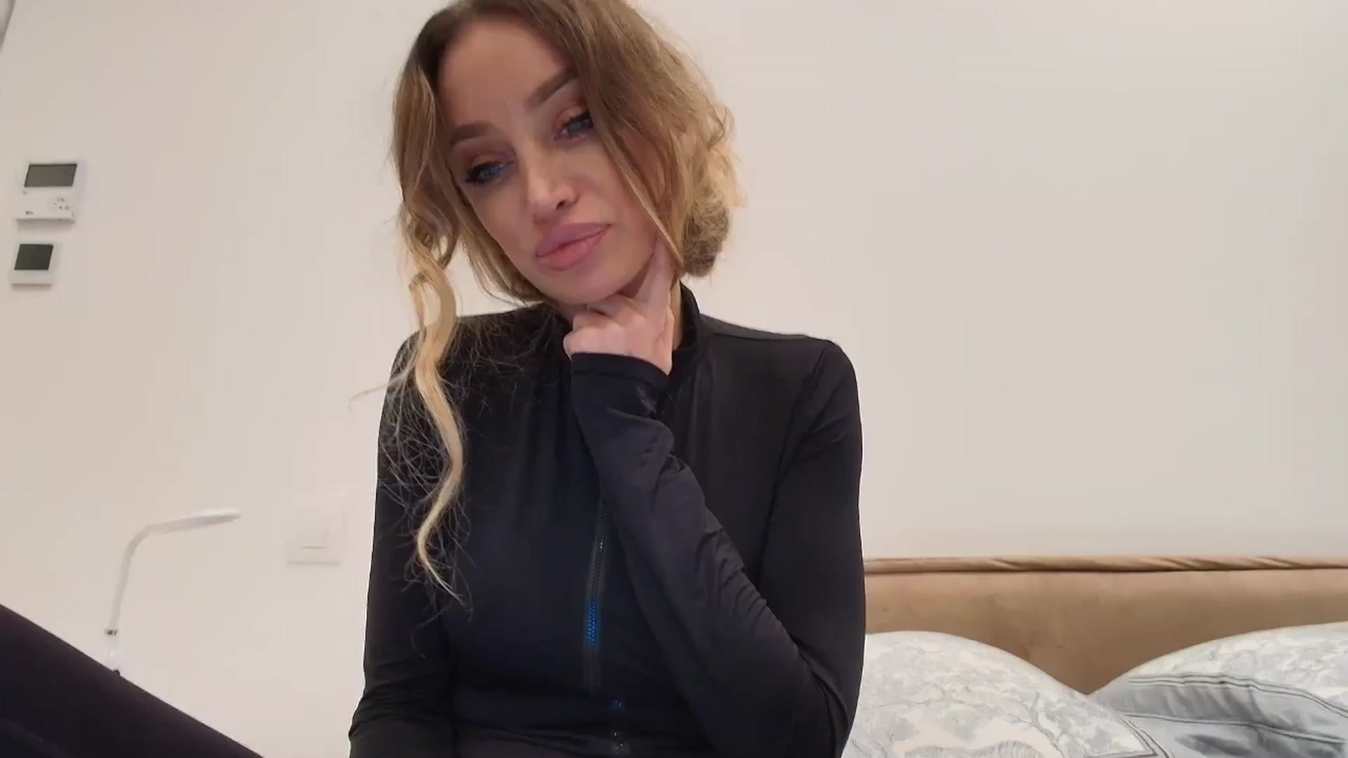 Gallery image thumbnail from Anayys's myfreecams stream on, 01/21/2026, 19:58 image 10 of 20